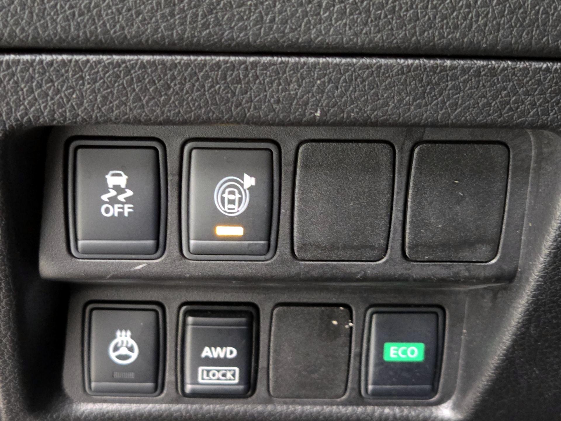 Thumbnail: 2018 Nissan Rogue Sport - 13