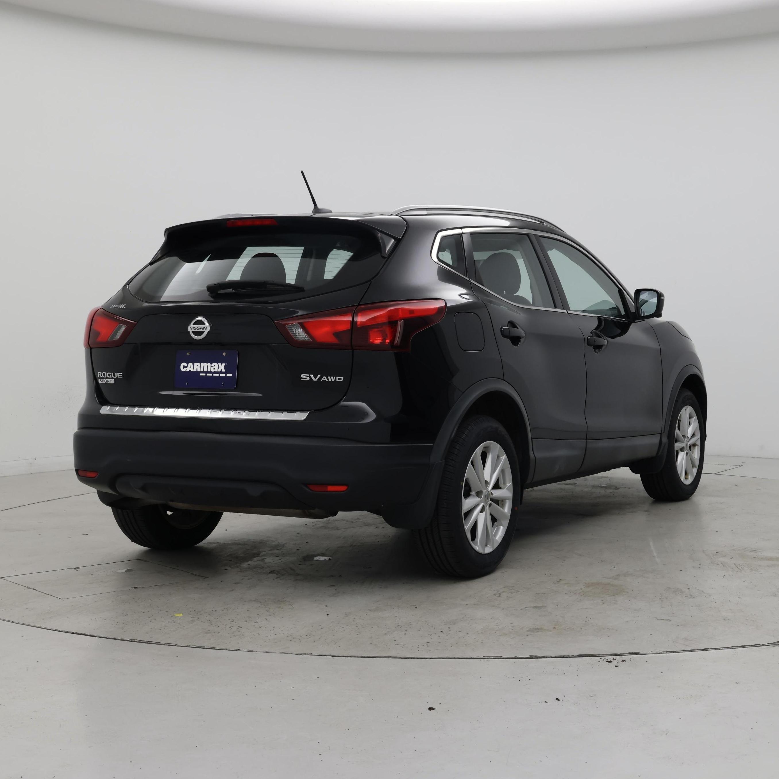 Thumbnail: 2018 Nissan Rogue Sport - 8