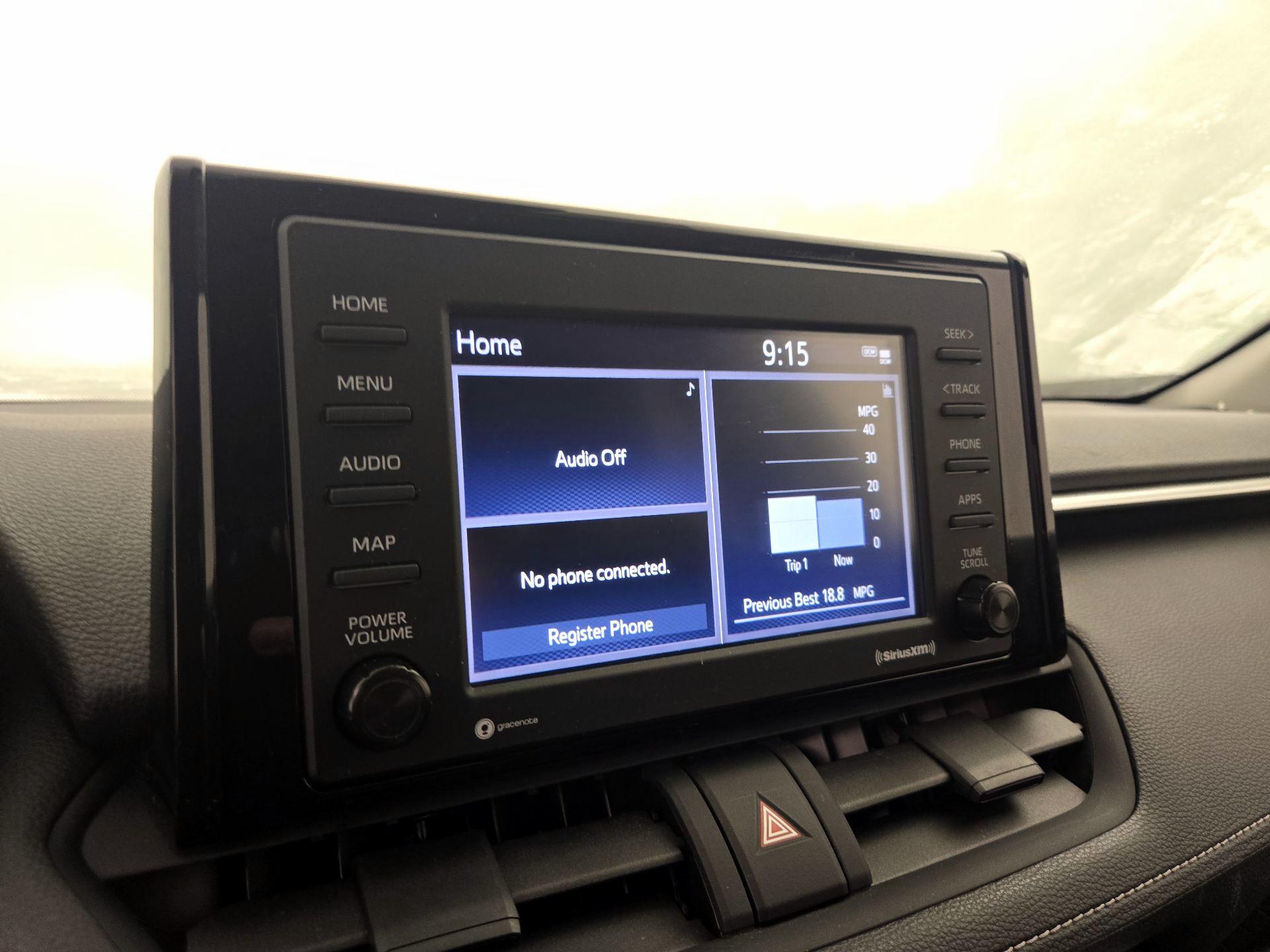 Thumbnail: 2020 Toyota RAV4 - 15