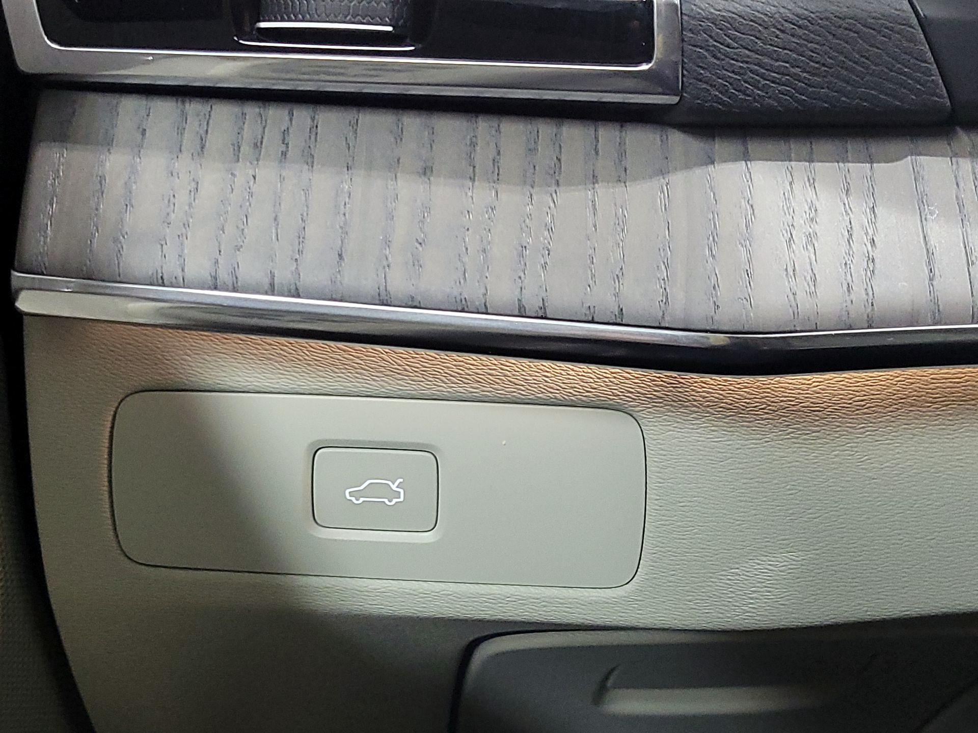 Thumbnail: 2024 Volvo XC90 - 13