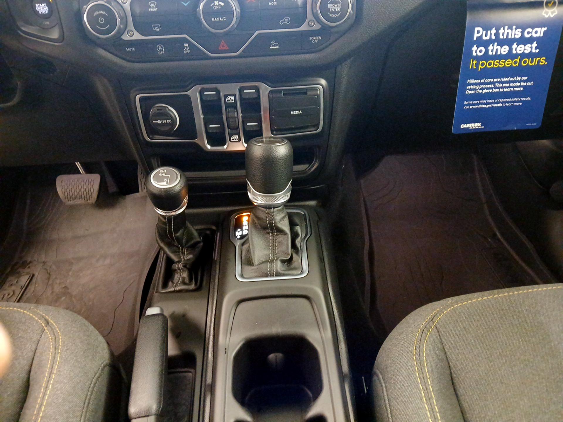 Thumbnail: 2025 Jeep Gladiator - 17