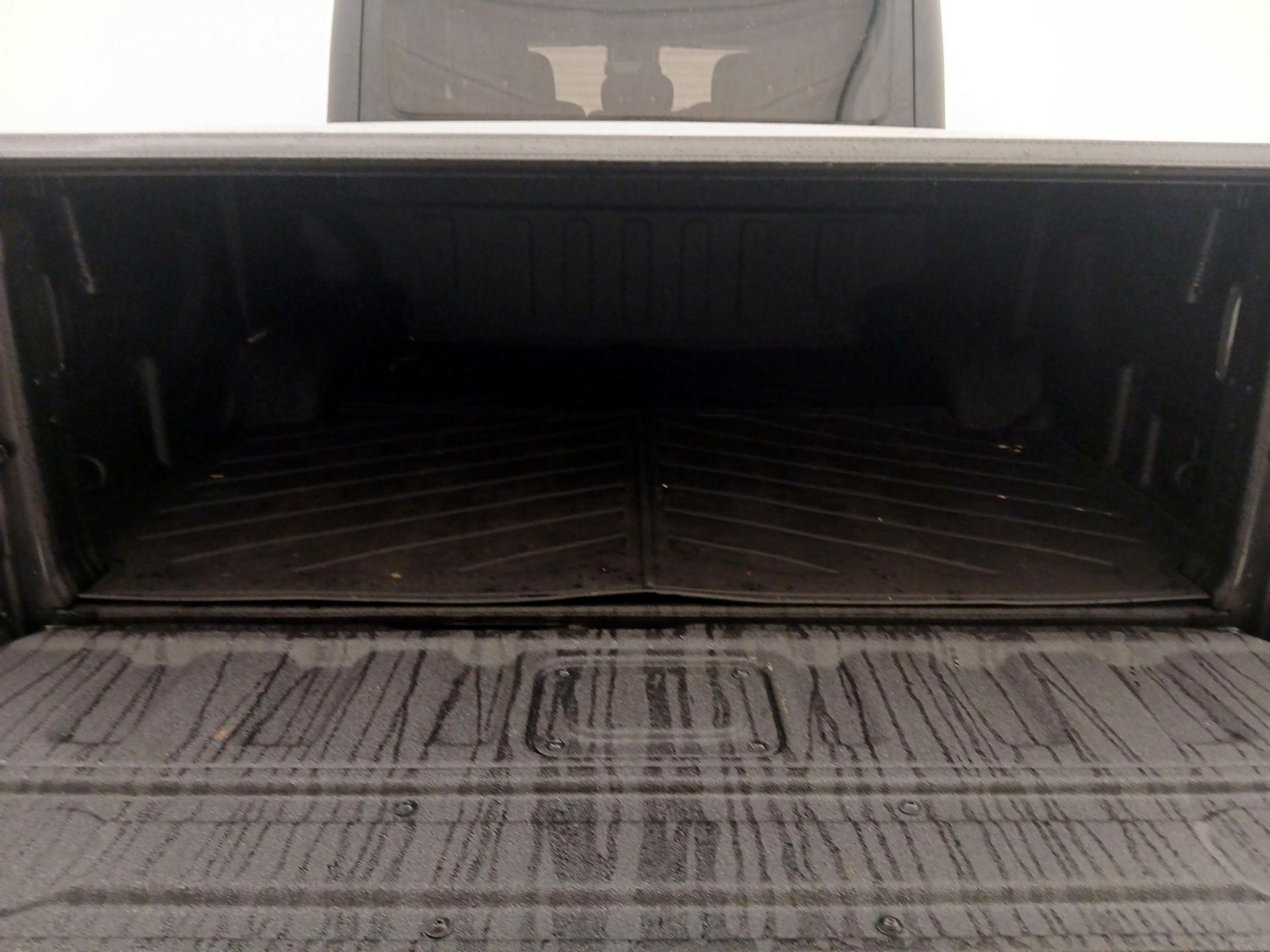 Thumbnail: 2025 Jeep Gladiator - 20