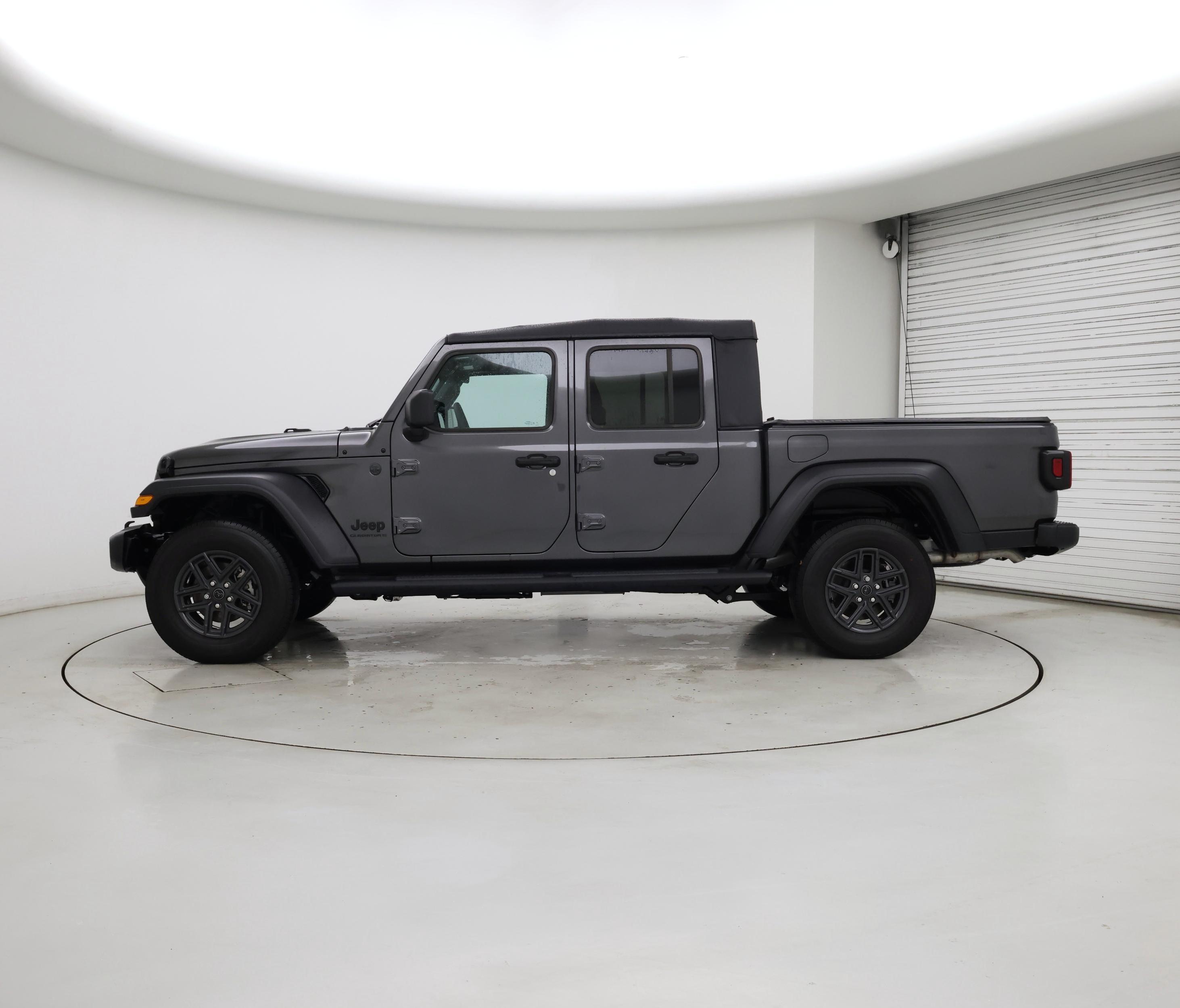 Thumbnail: 2025 Jeep Gladiator - 3