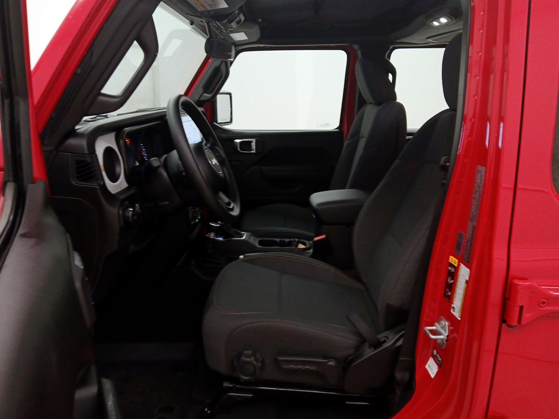 Thumbnail: 2025 Jeep Gladiator - 11