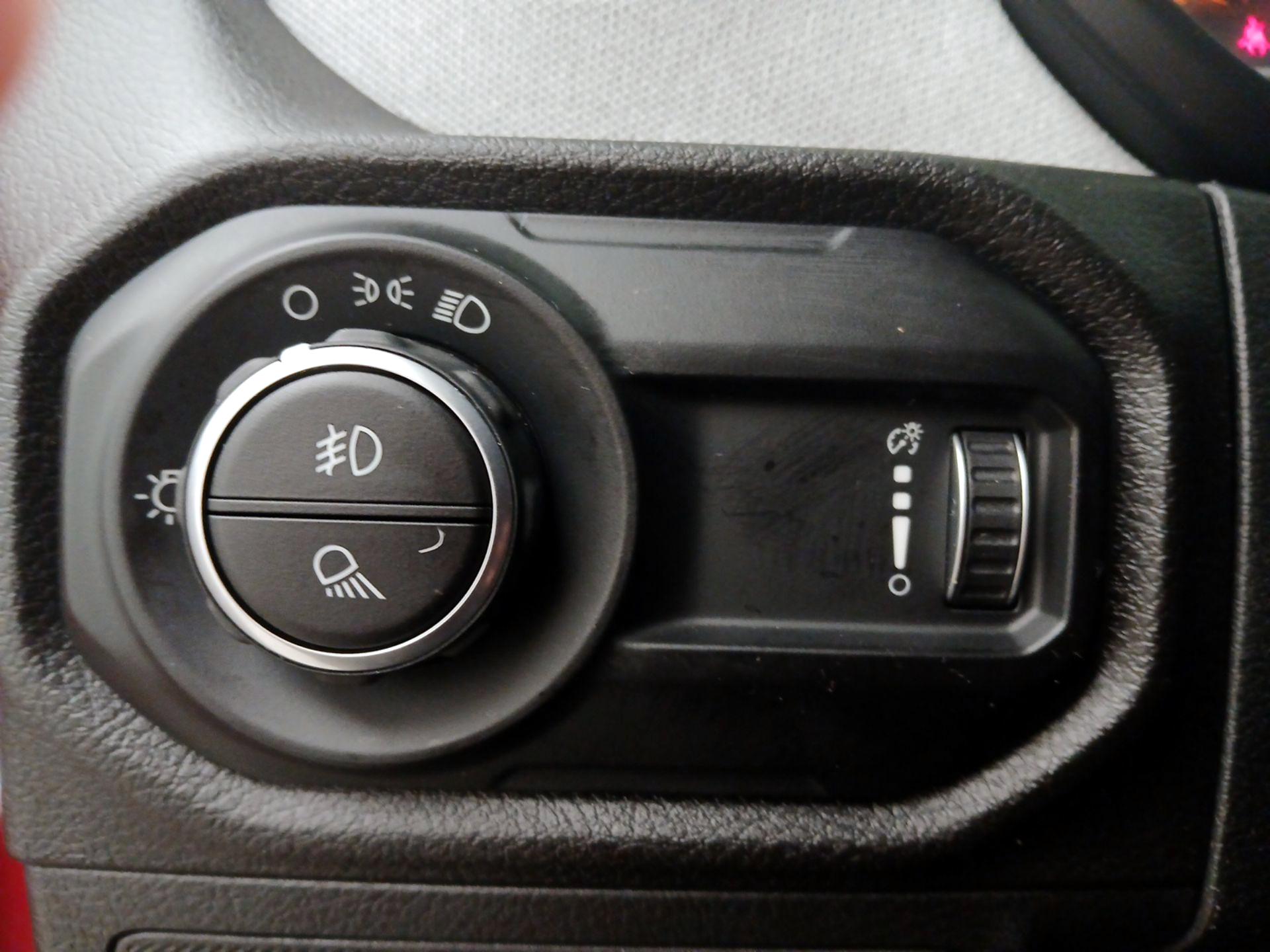 Thumbnail: 2025 Jeep Gladiator - 13