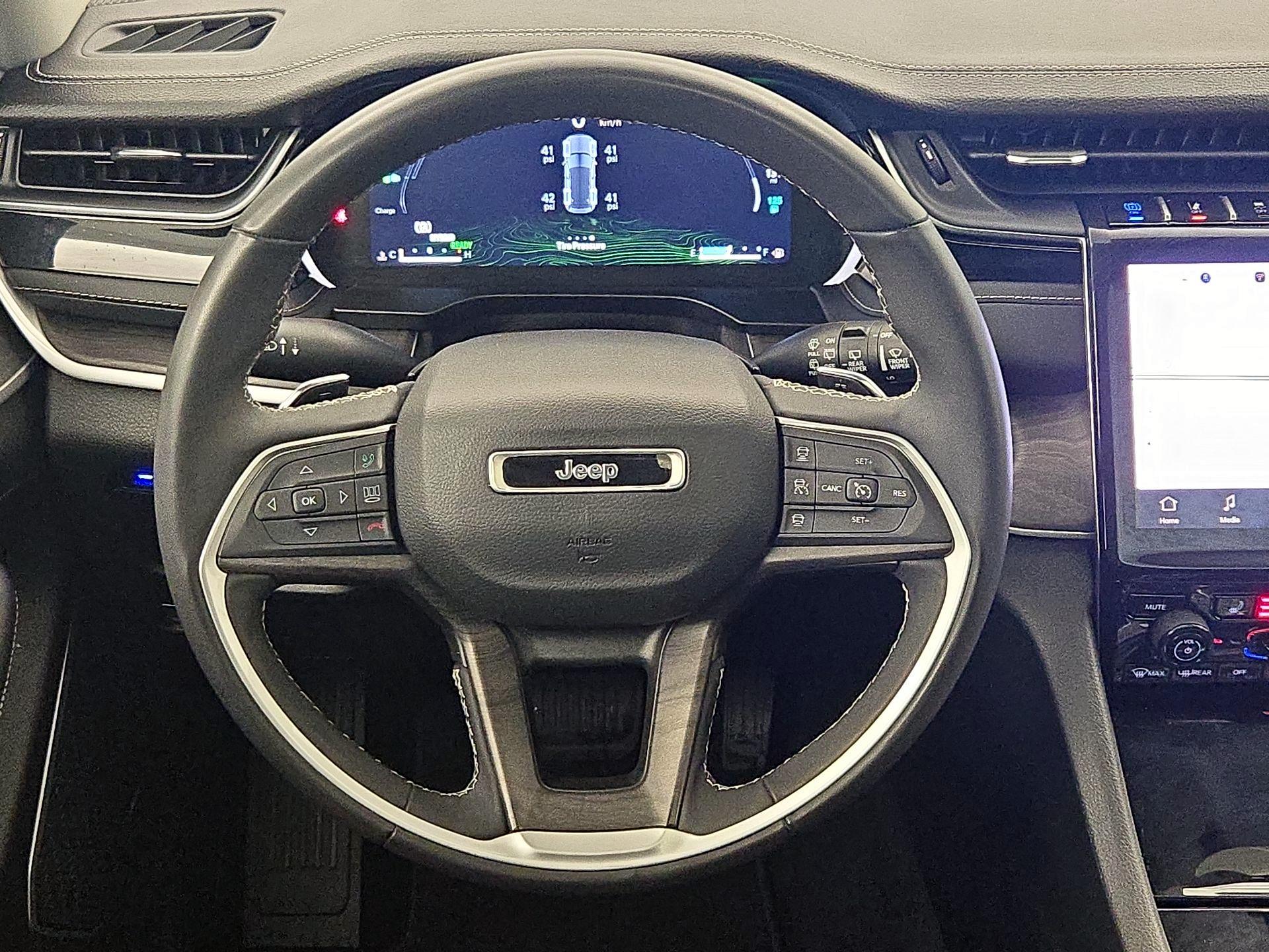 Thumbnail: 2024 Jeep Grand Cherokee - 10