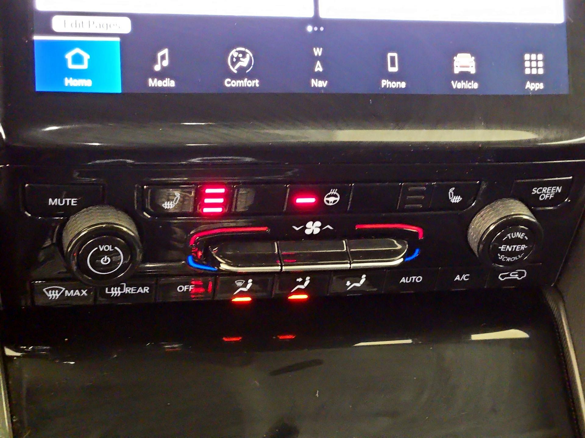 Thumbnail: 2024 Jeep Grand Cherokee - 17