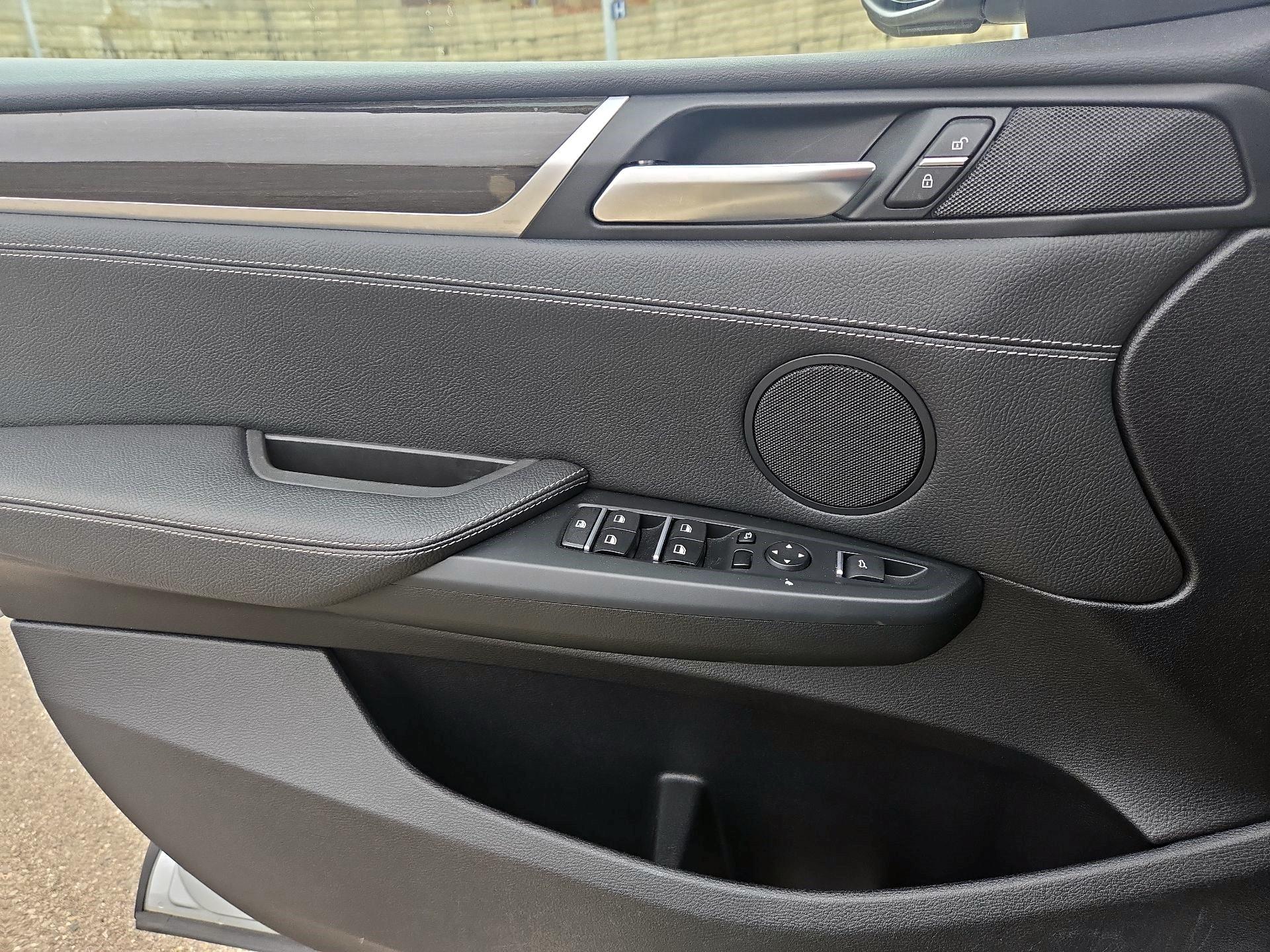 Thumbnail: 2017 BMW X3 - 10