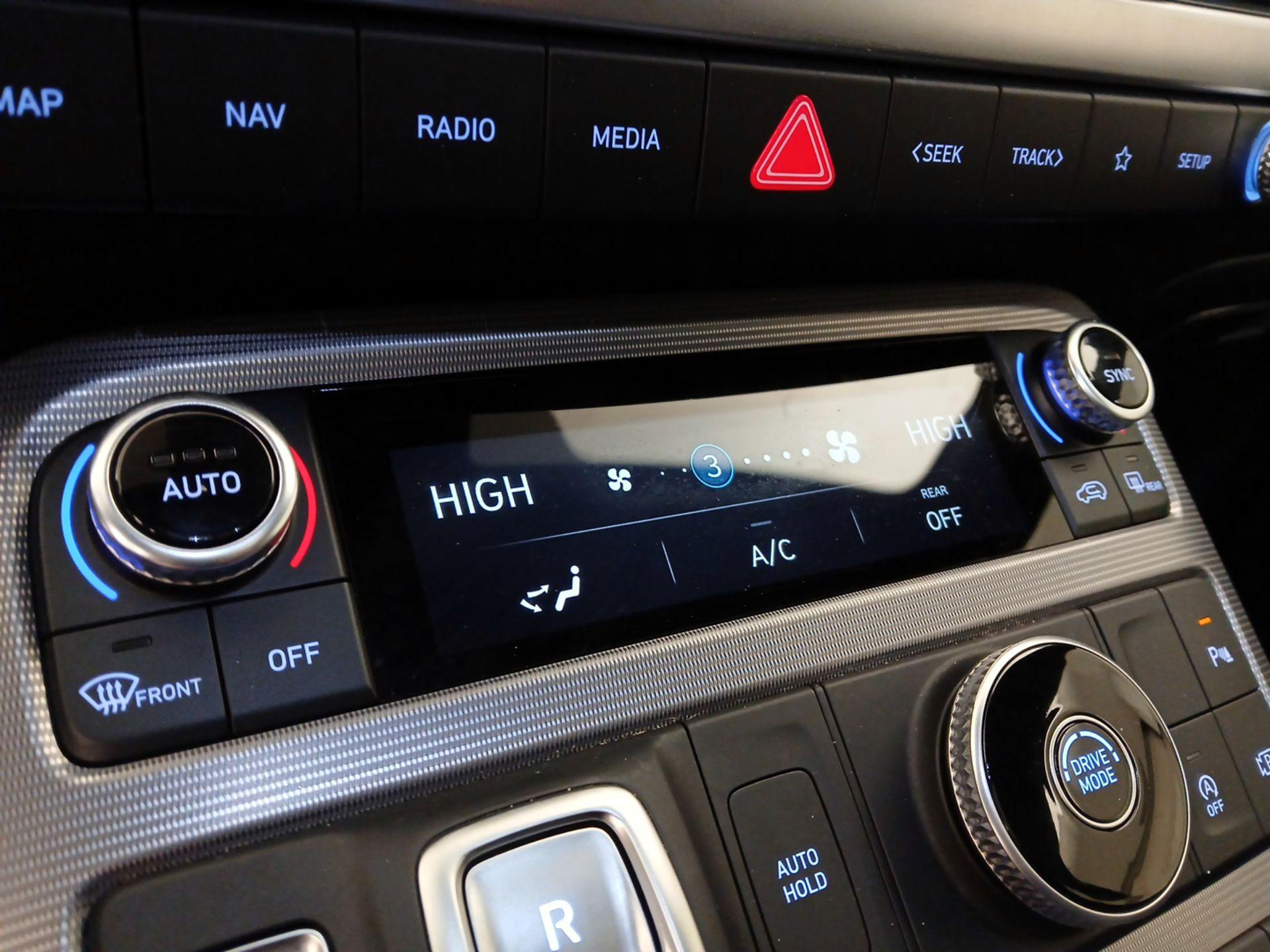 Thumbnail: 2023 Hyundai Palisade - 16