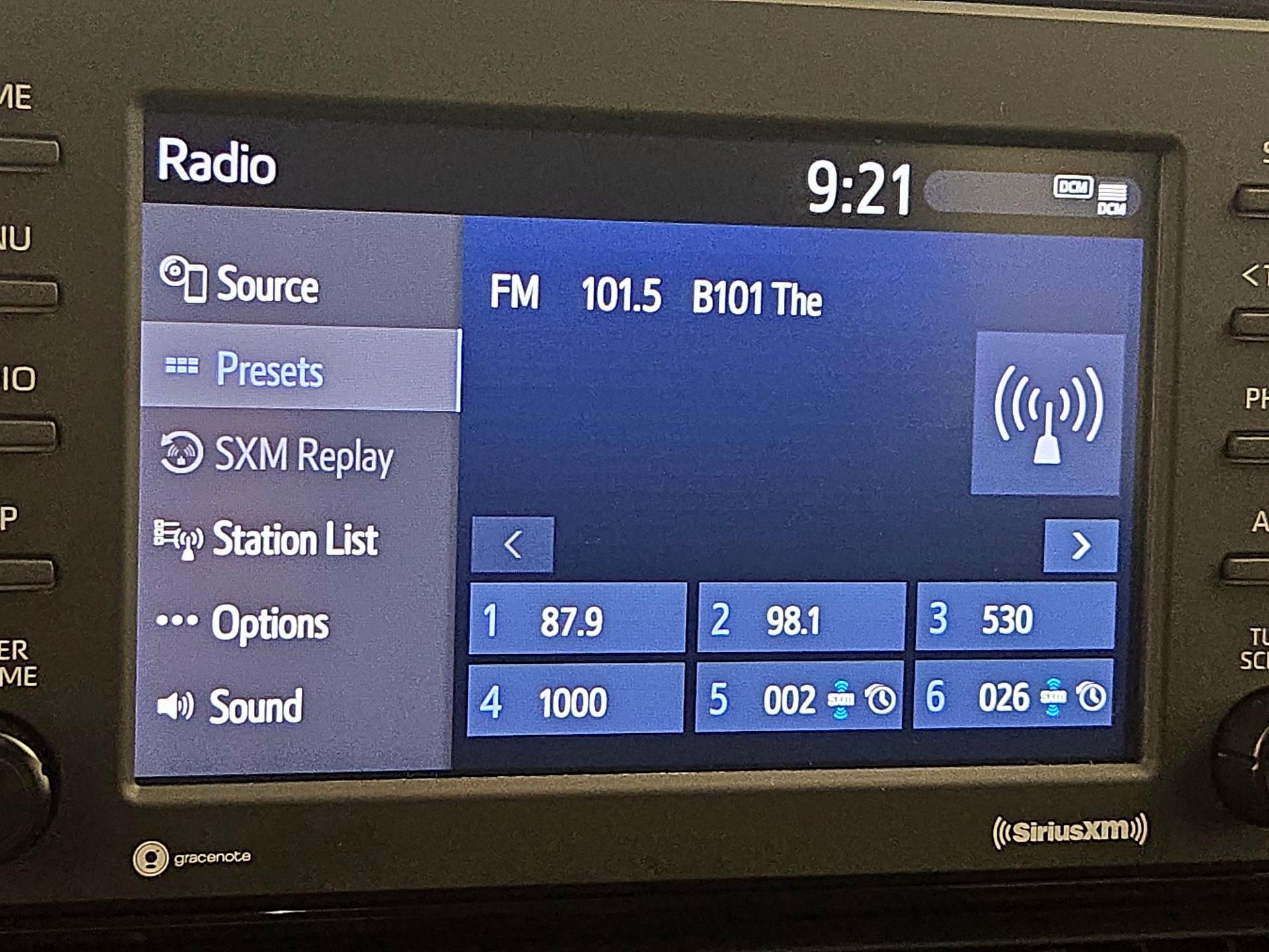 Thumbnail: 2022 Toyota RAV4 - 15