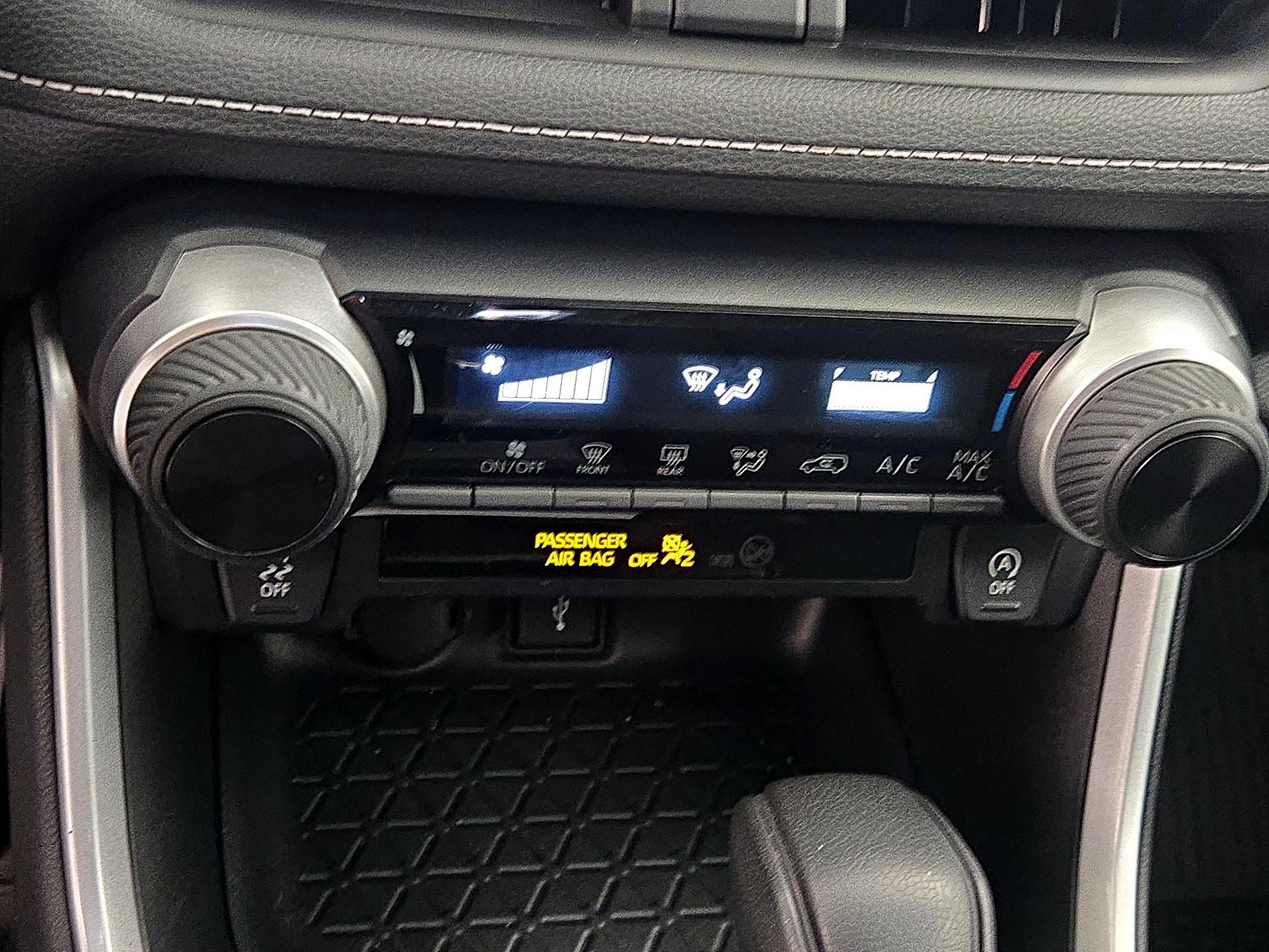 Thumbnail: 2022 Toyota RAV4 - 16