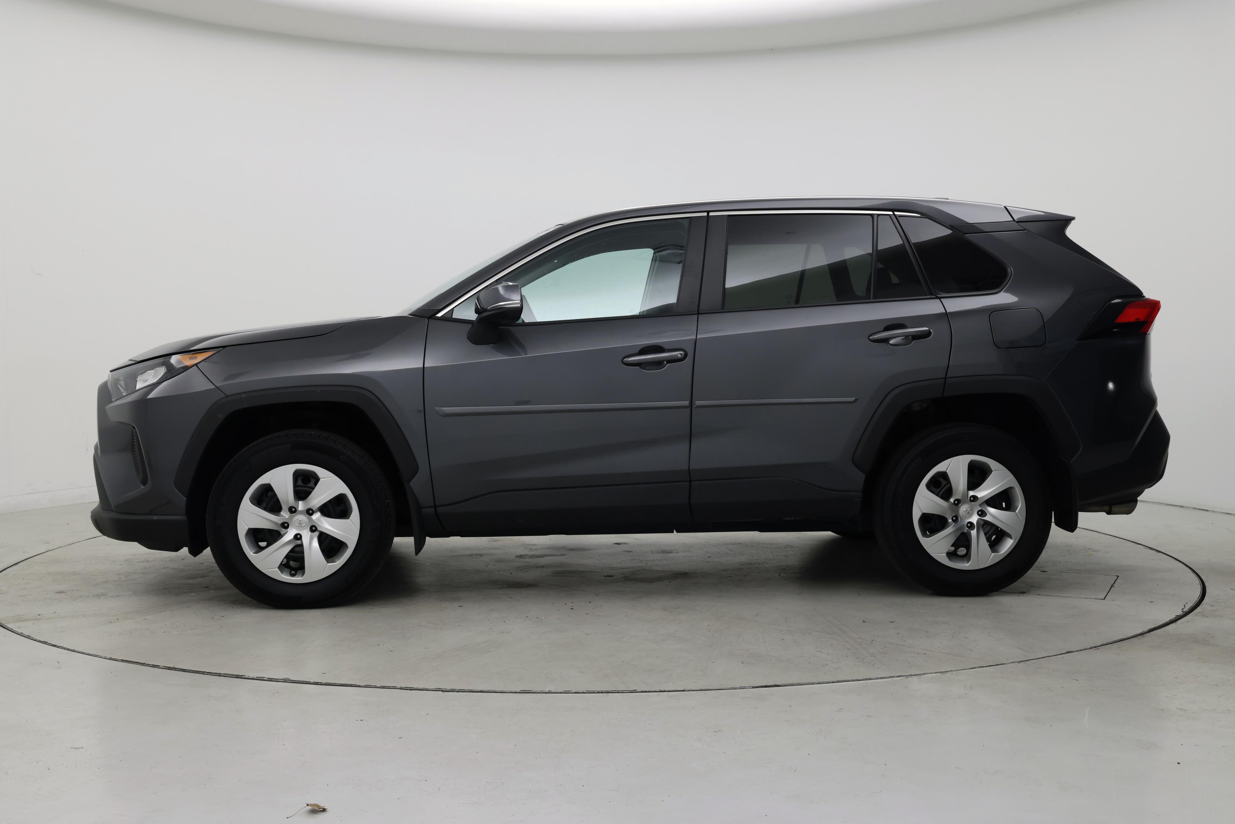 Thumbnail: 2022 Toyota RAV4 - 3