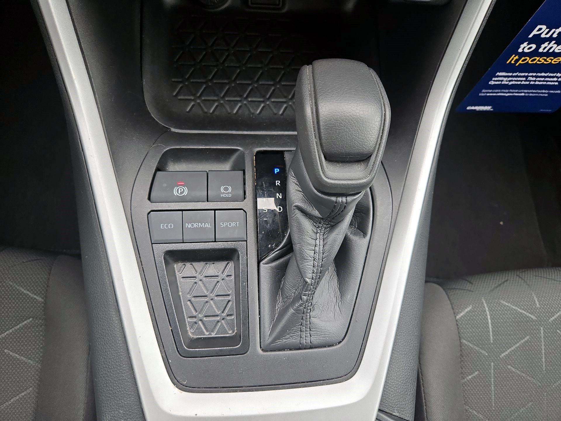 Thumbnail: 2023 Toyota RAV4 - 15