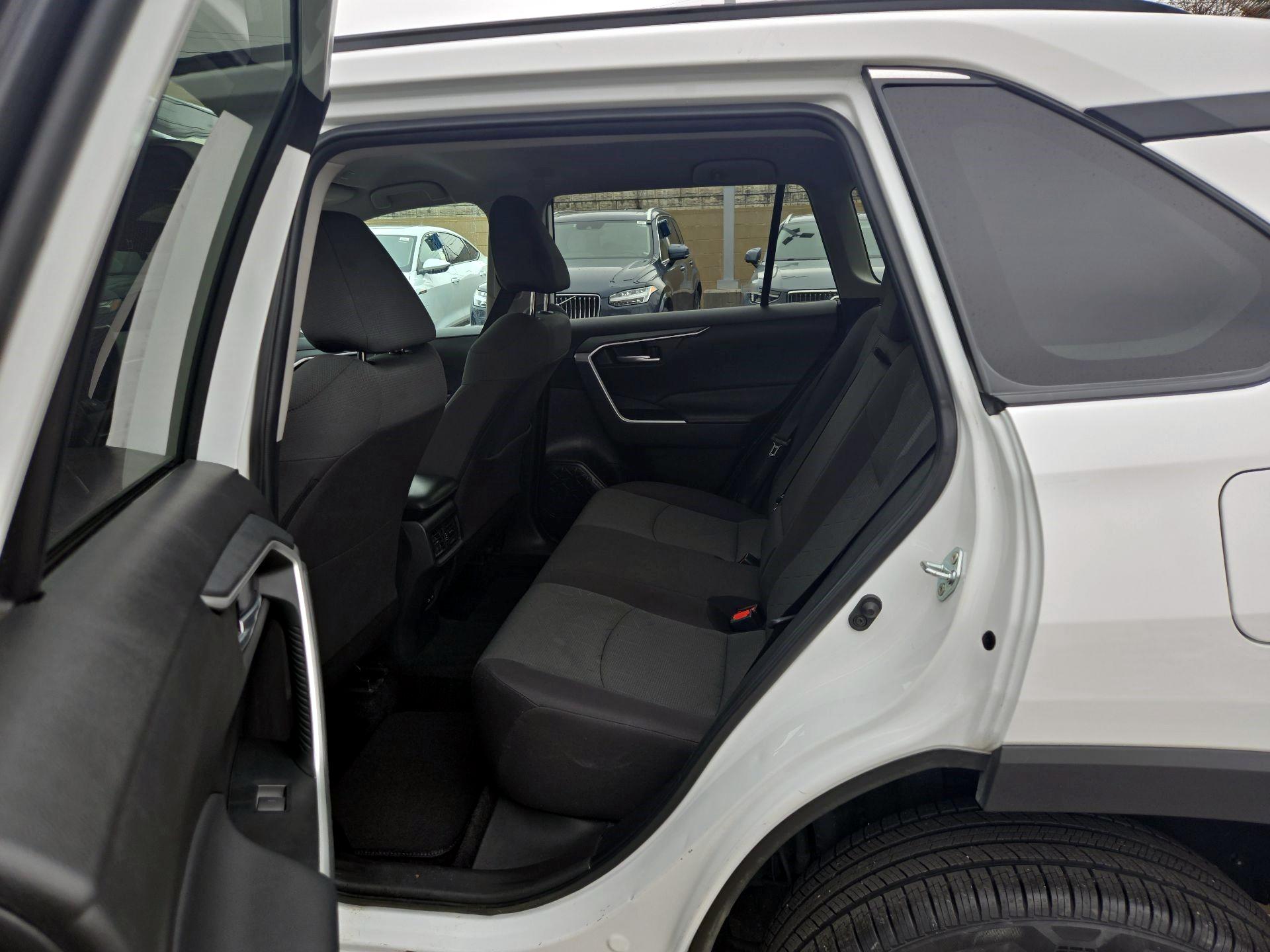 Thumbnail: 2023 Toyota RAV4 - 17