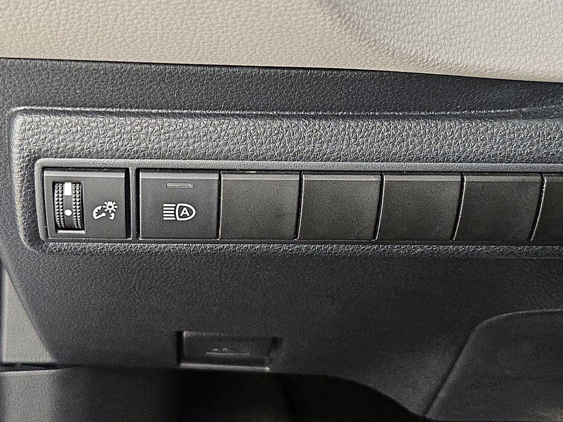 Thumbnail: 2023 Toyota Corolla - 13