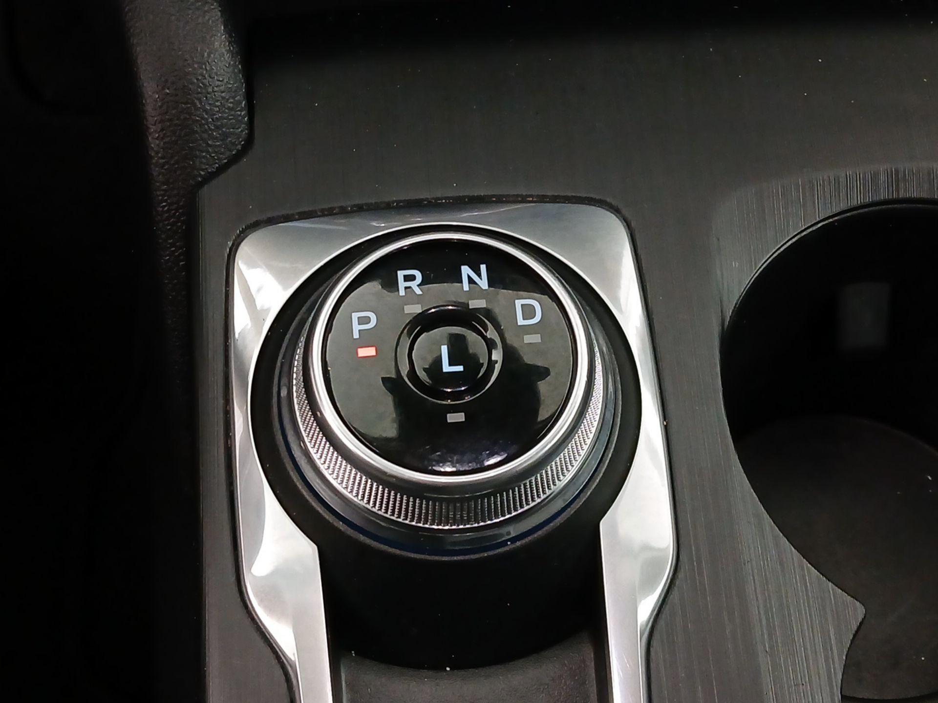 Thumbnail: 2022 Ford Escape - 18