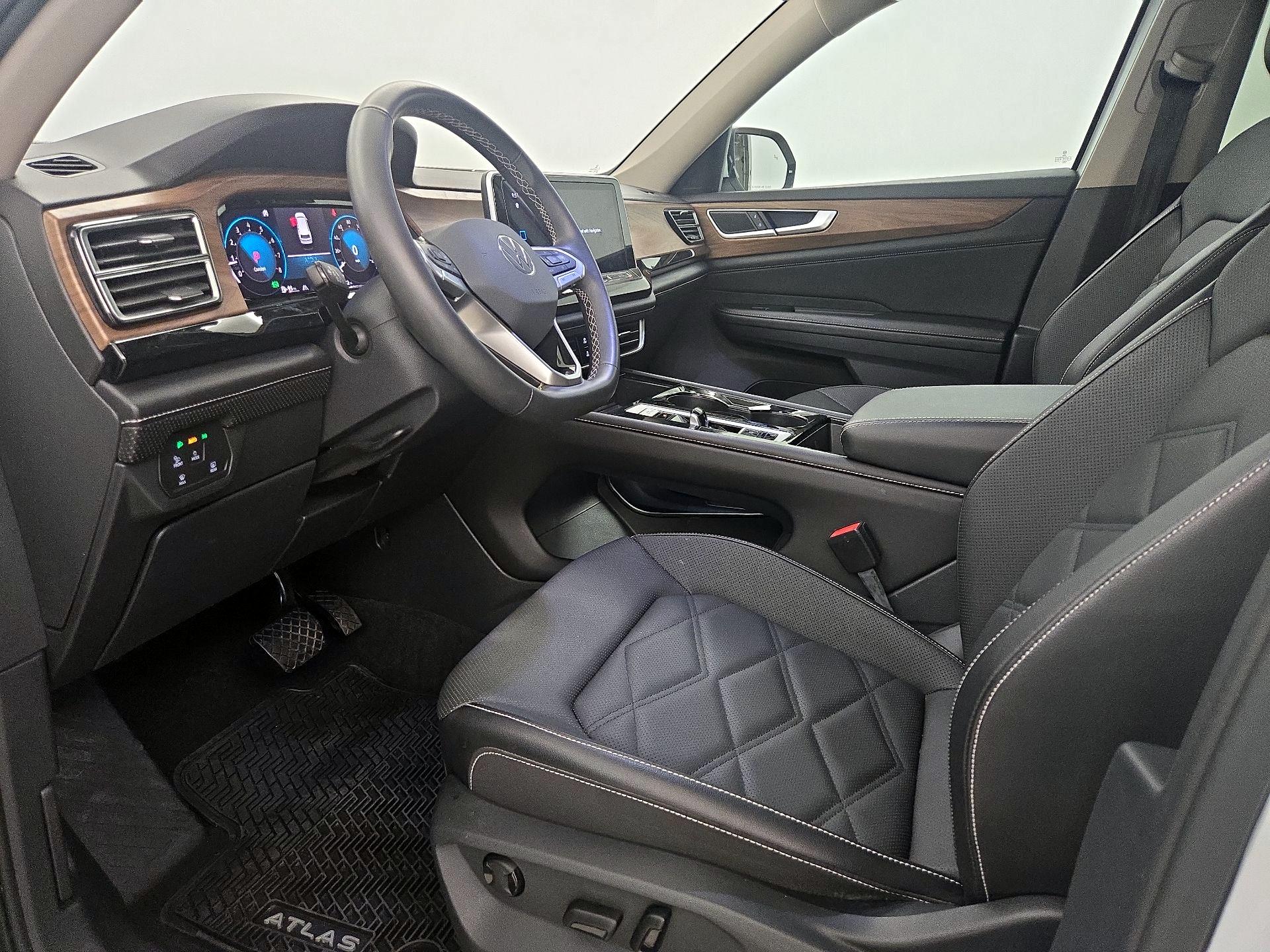 Thumbnail: 2024 Volkswagen Atlas - 11