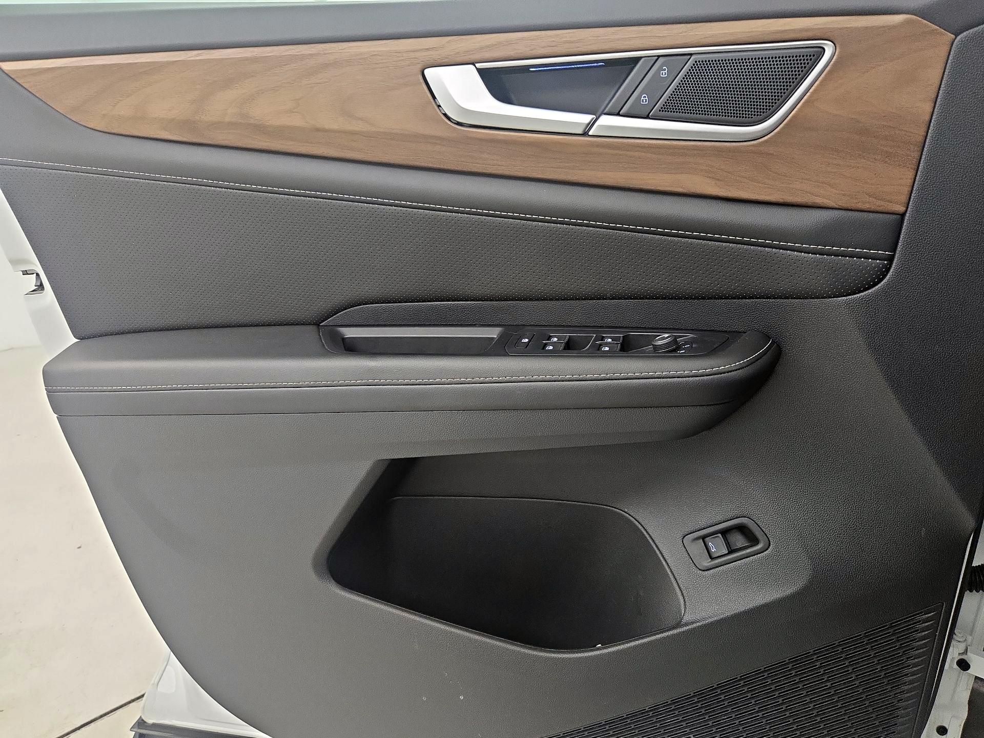 Thumbnail: 2024 Volkswagen Atlas - 12