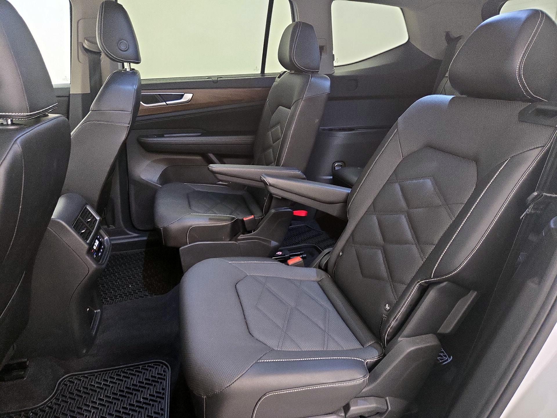 Thumbnail: 2024 Volkswagen Atlas - 19