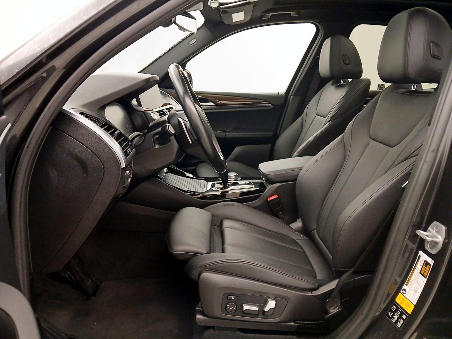 Thumbnail: 2021 BMW X3 - 11