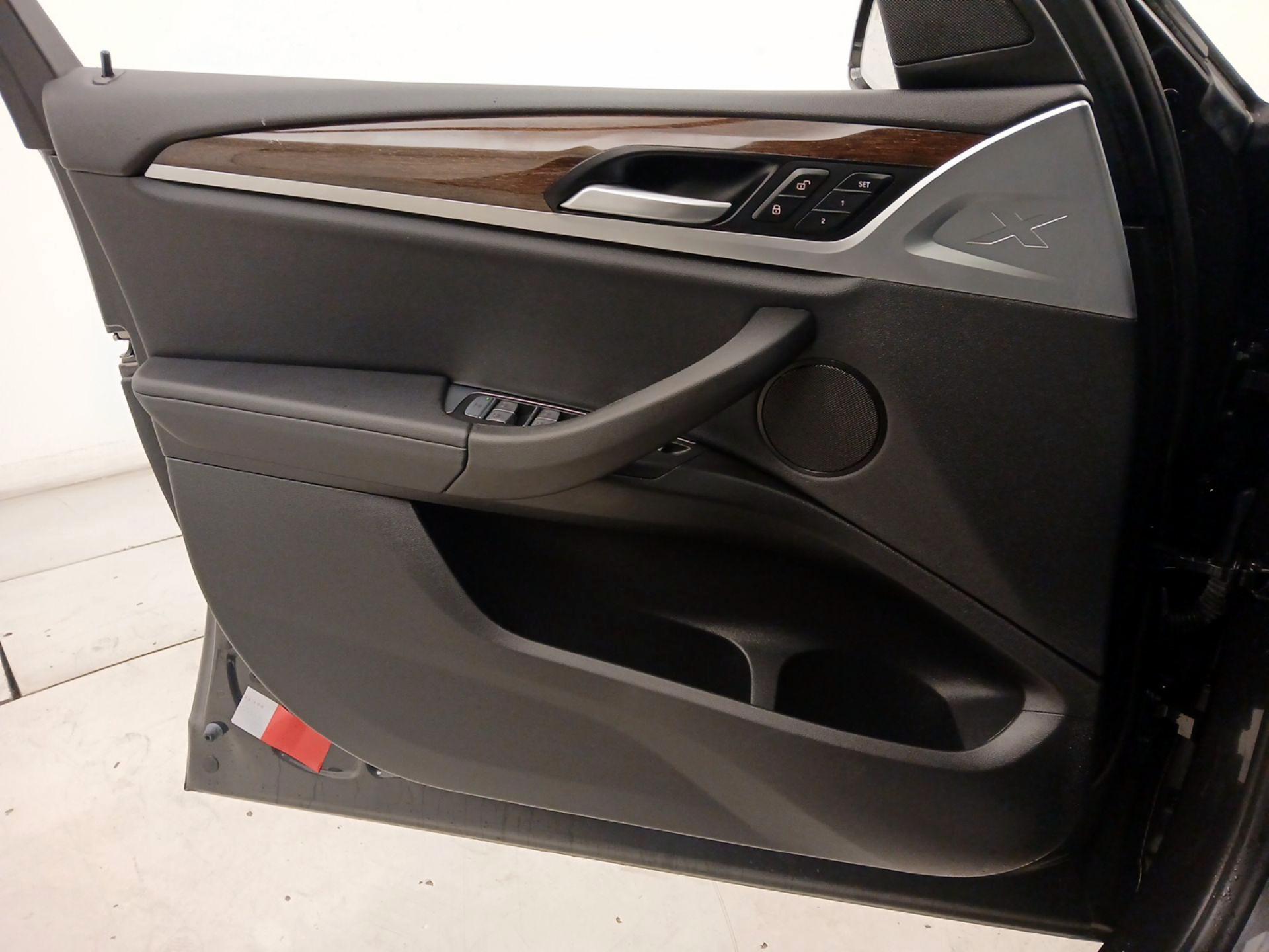 Thumbnail: 2021 BMW X3 - 12