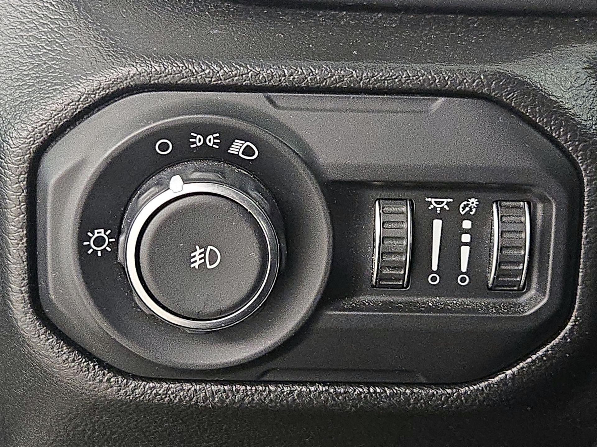 Thumbnail: 2022 Jeep Wrangler - 13