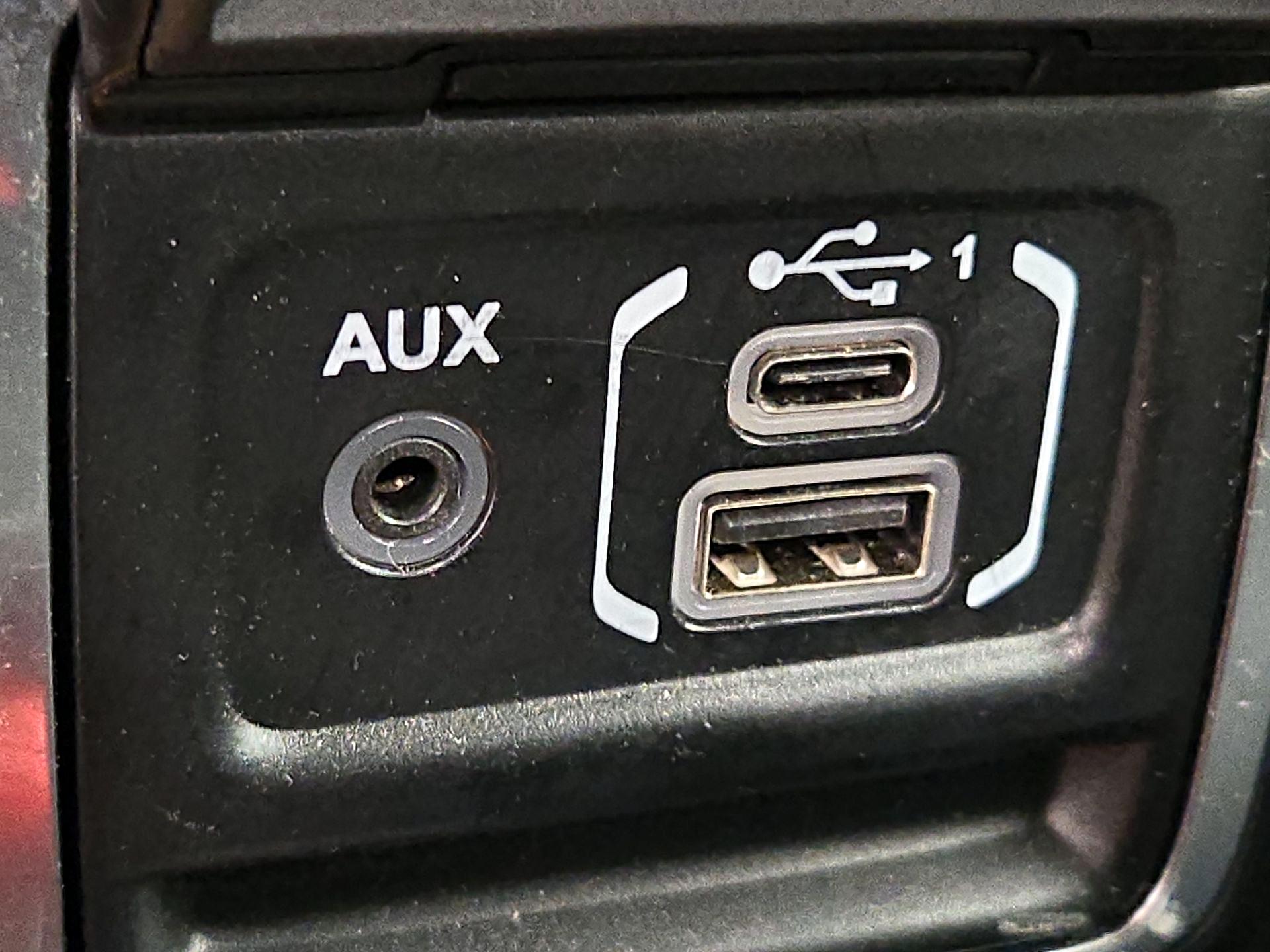 Thumbnail: 2022 Jeep Wrangler - 19