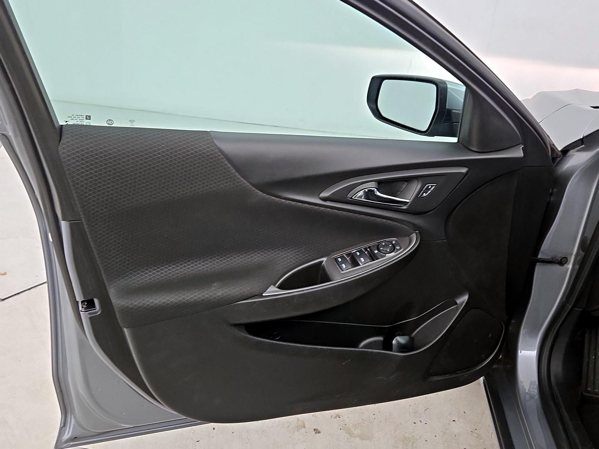 Thumbnail: 2023 Chevrolet Malibu - 12