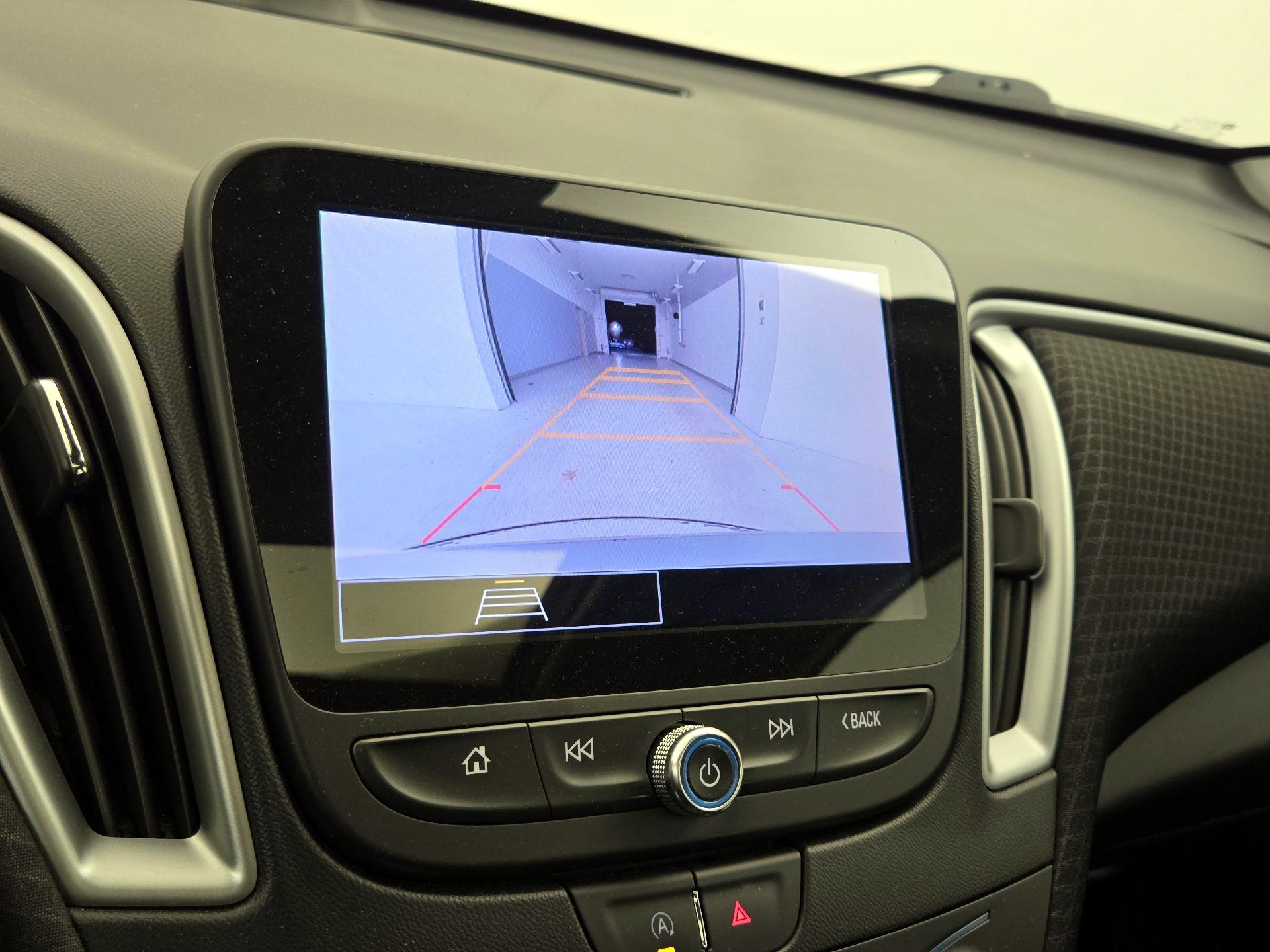 Thumbnail: 2023 Chevrolet Malibu - 14