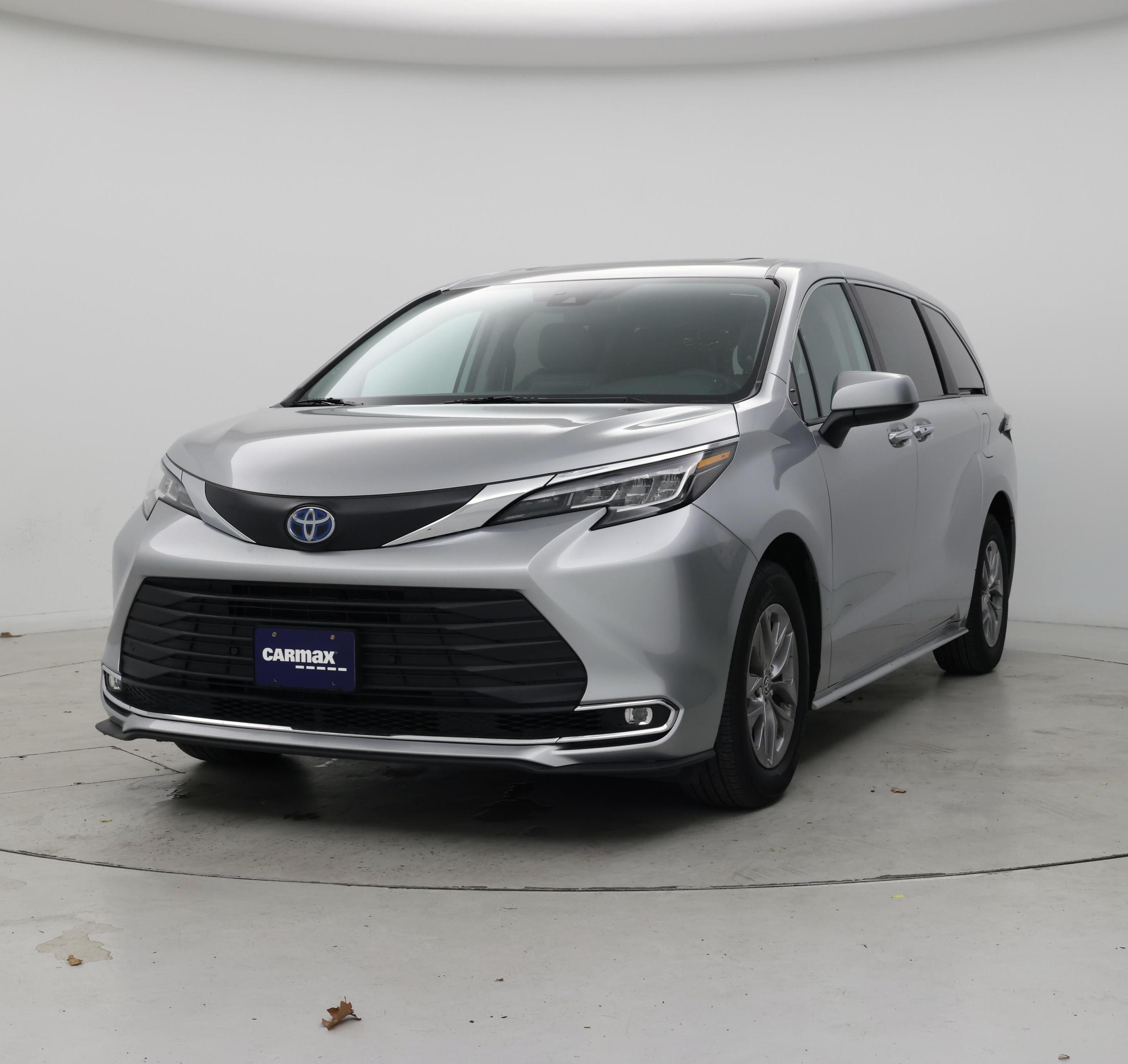 Thumbnail: 2023 Toyota Sienna - 4