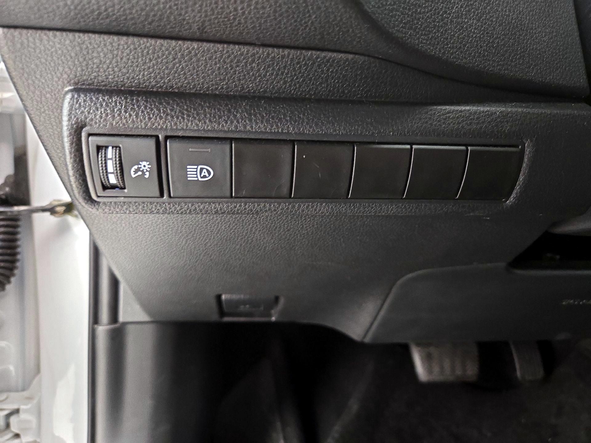 Thumbnail: 2023 Toyota Corolla - 13