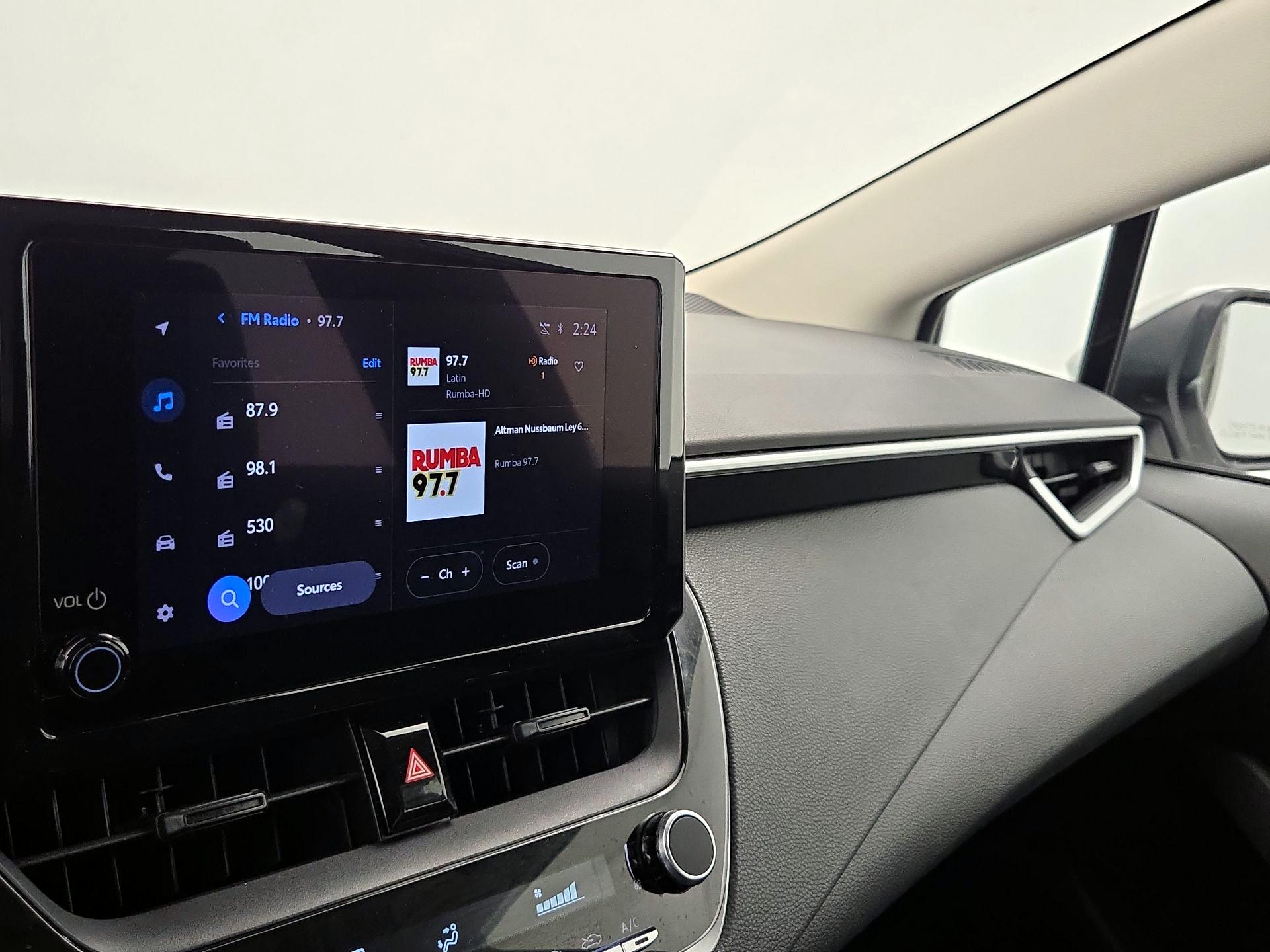 Thumbnail: 2023 Toyota Corolla - 15