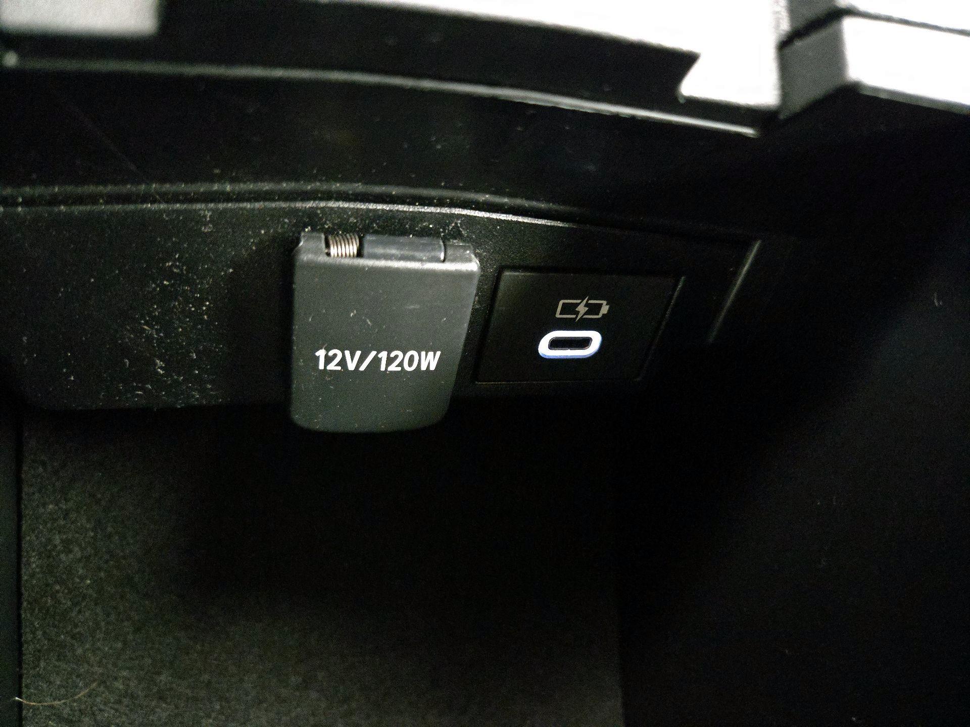 Thumbnail: 2023 Toyota Corolla - 18