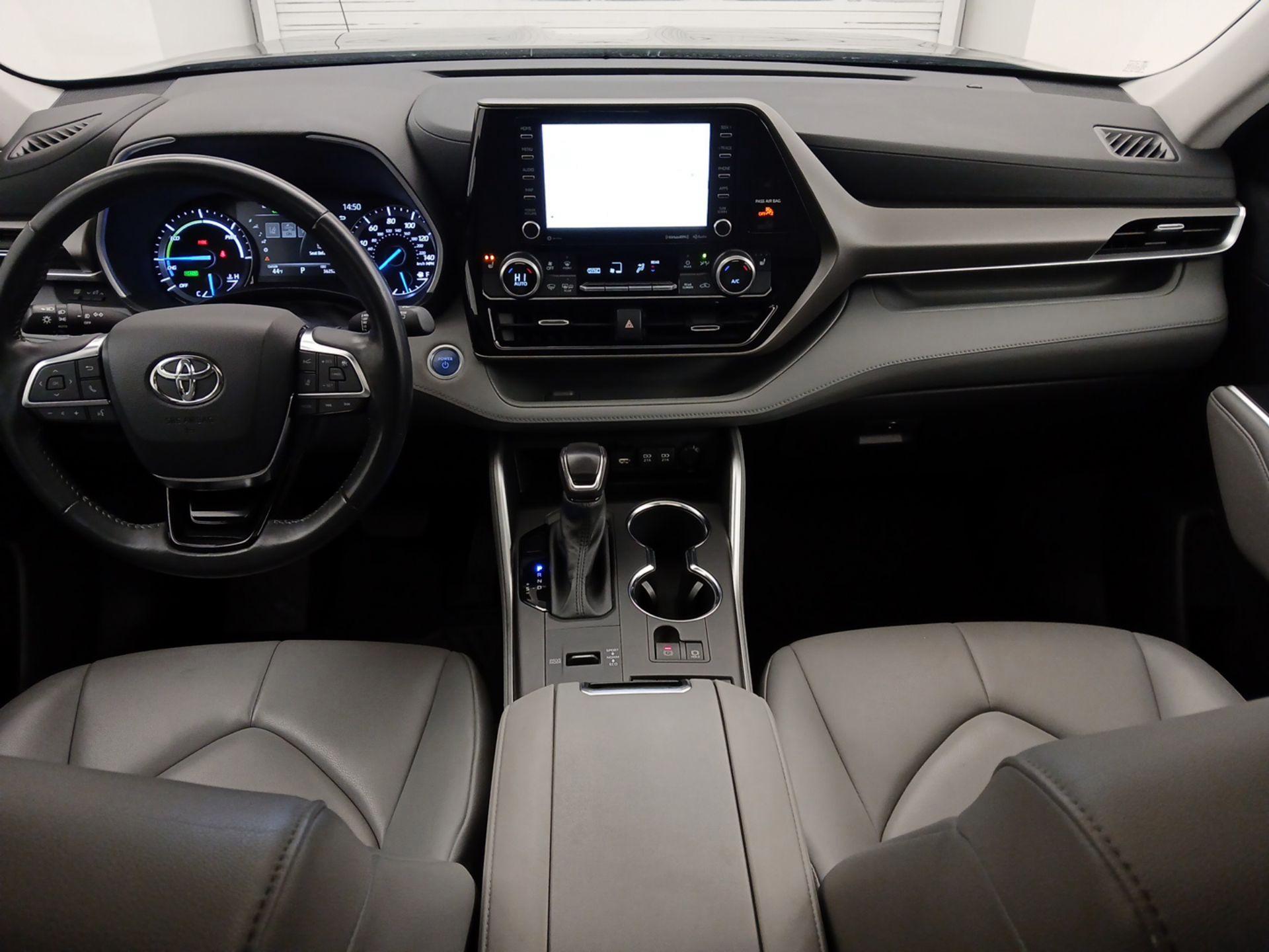 Thumbnail: 2021 Toyota Highlander - 9