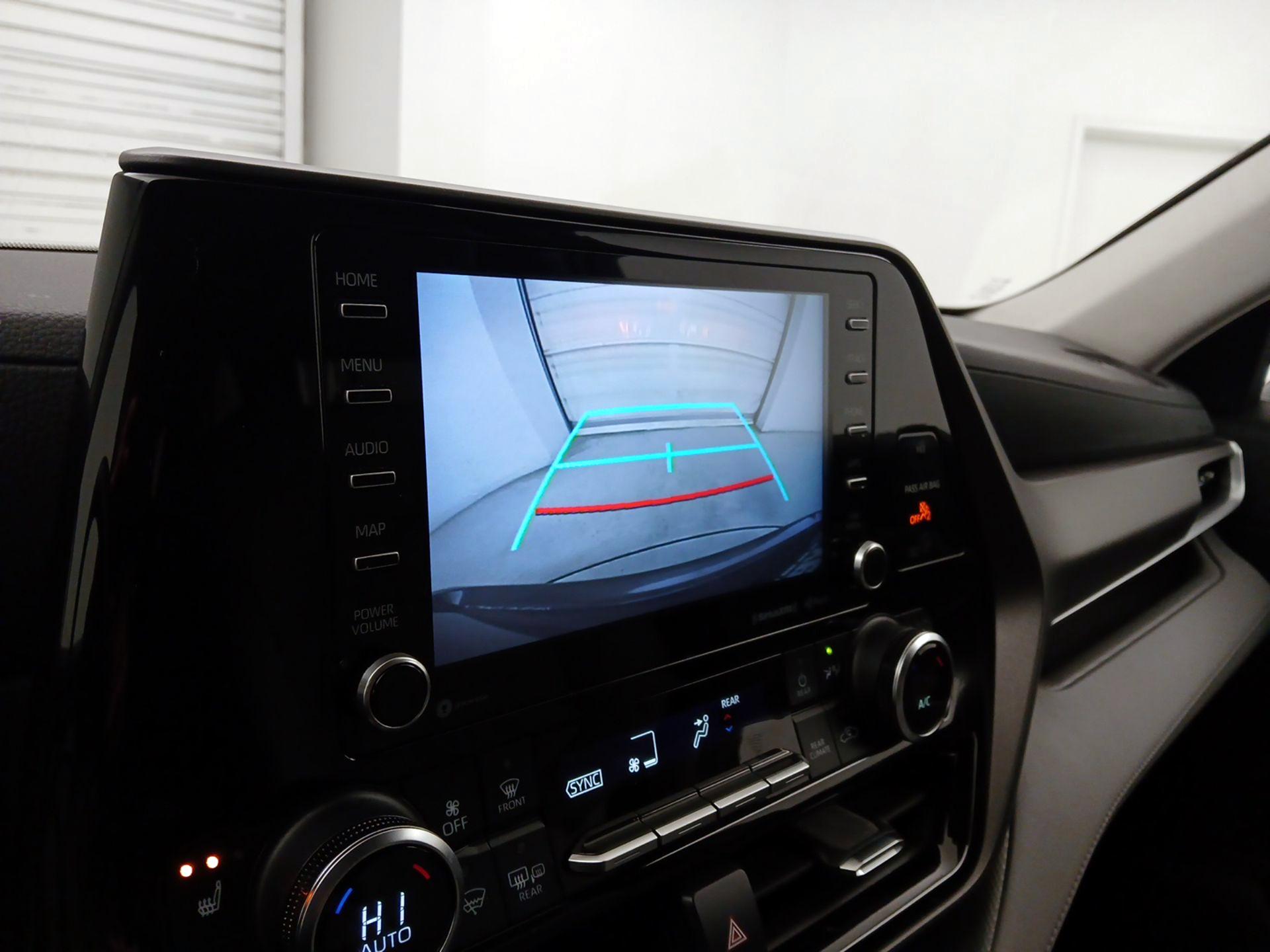 Thumbnail: 2021 Toyota Highlander - 14