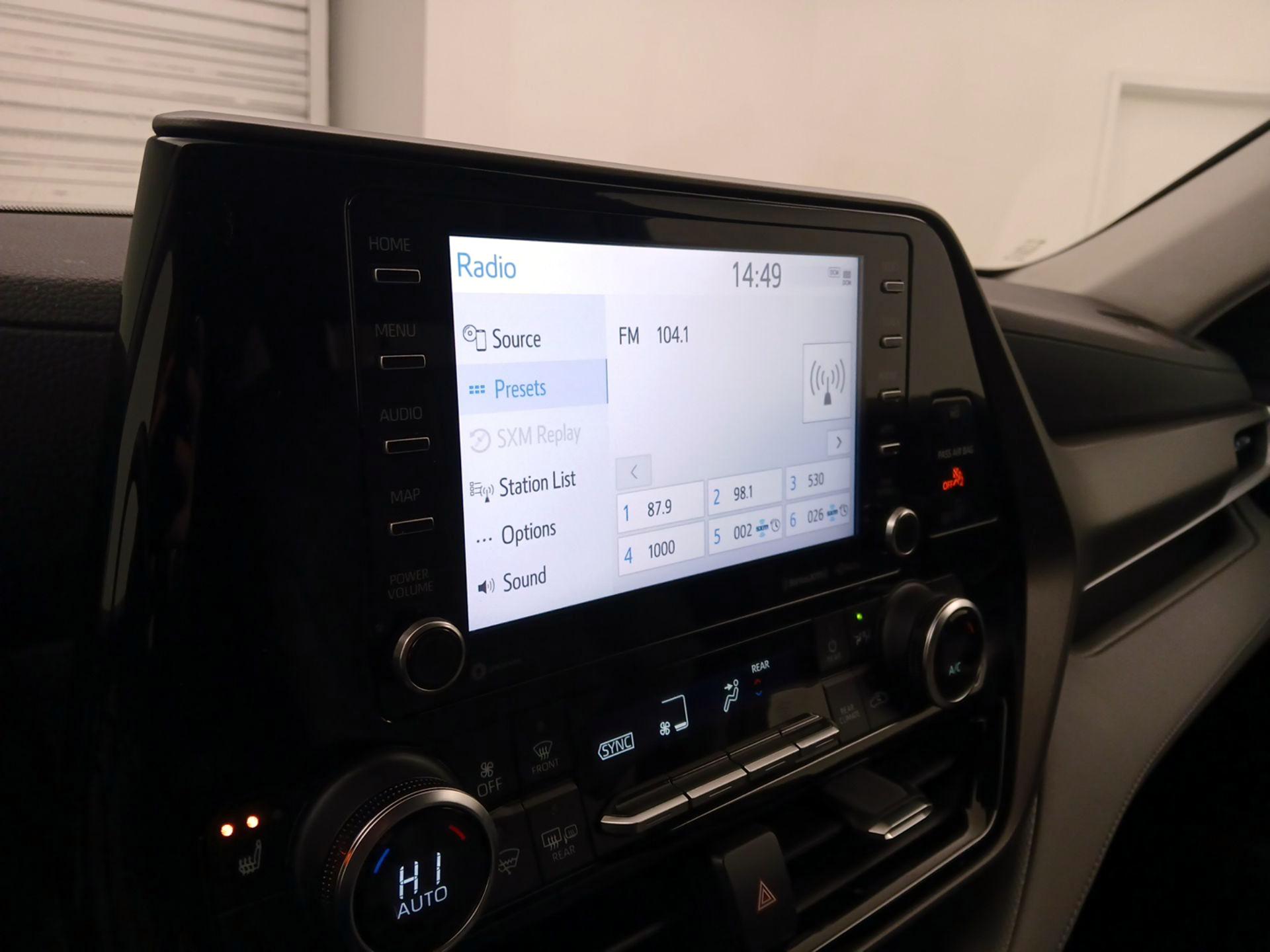 Thumbnail: 2021 Toyota Highlander - 15