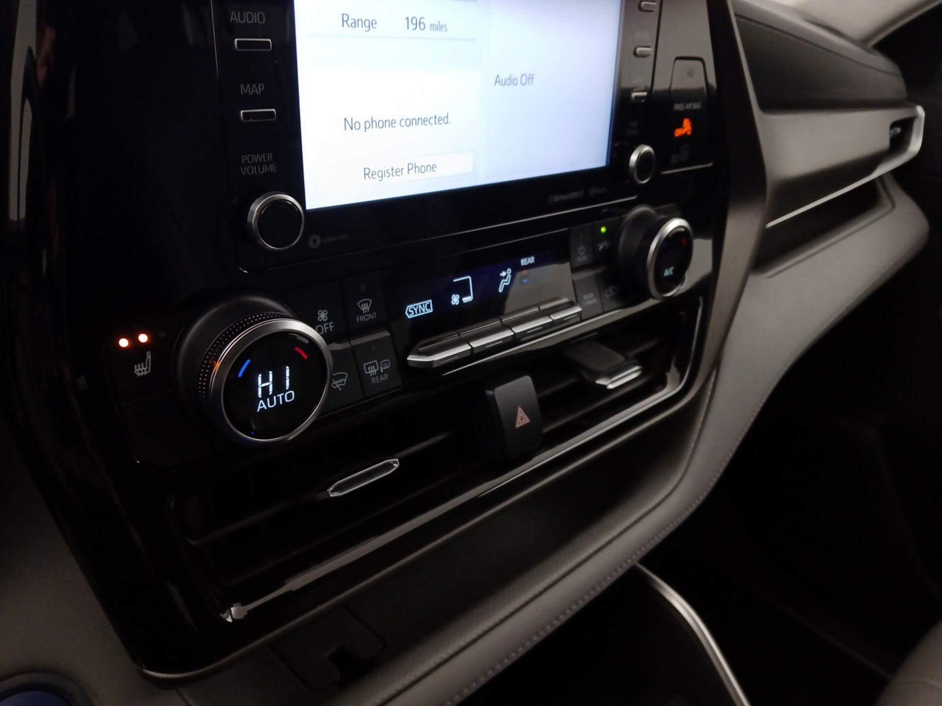 Thumbnail: 2021 Toyota Highlander - 16