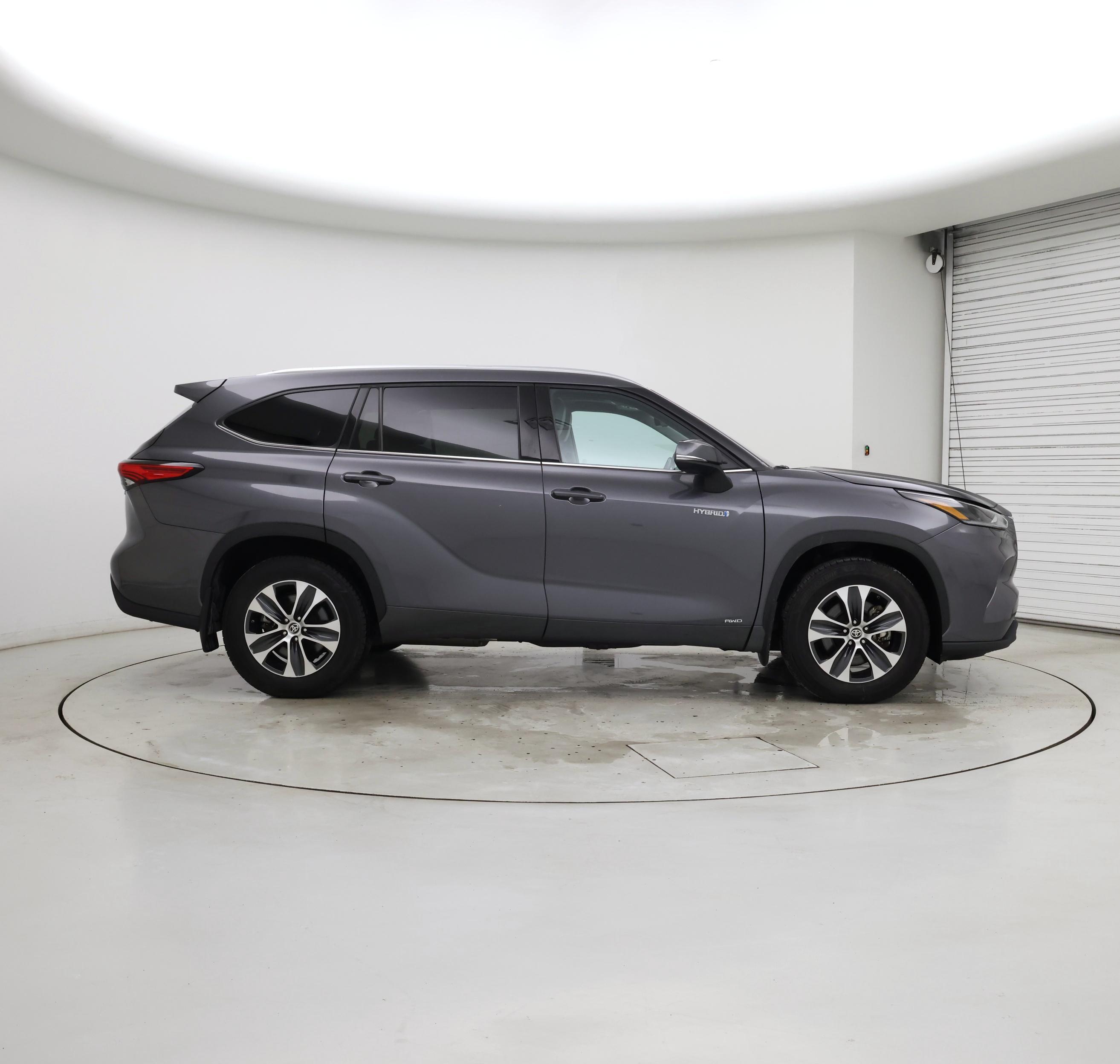 Thumbnail: 2021 Toyota Highlander - 7