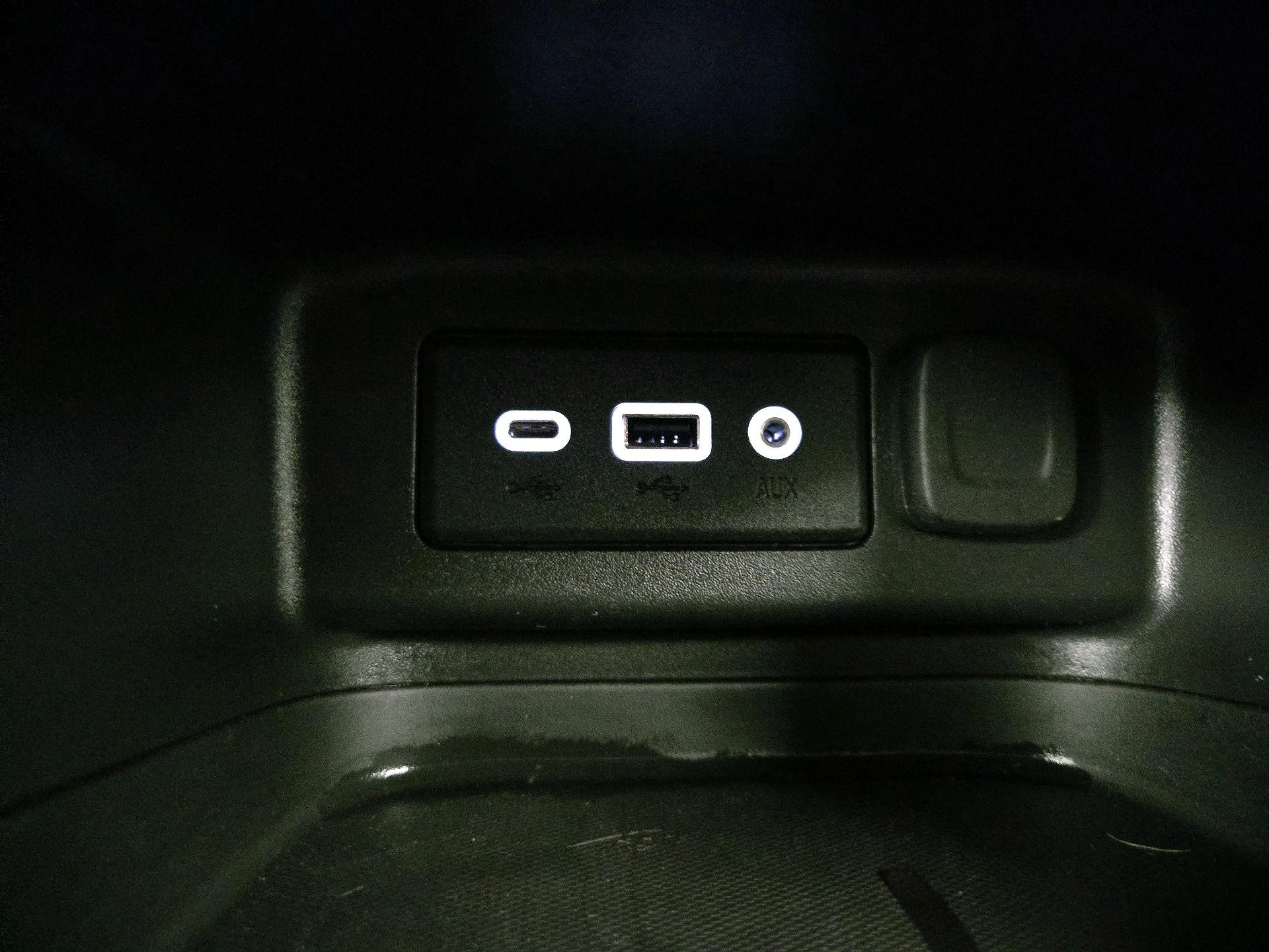 Thumbnail: 2023 Chevrolet Equinox - 18