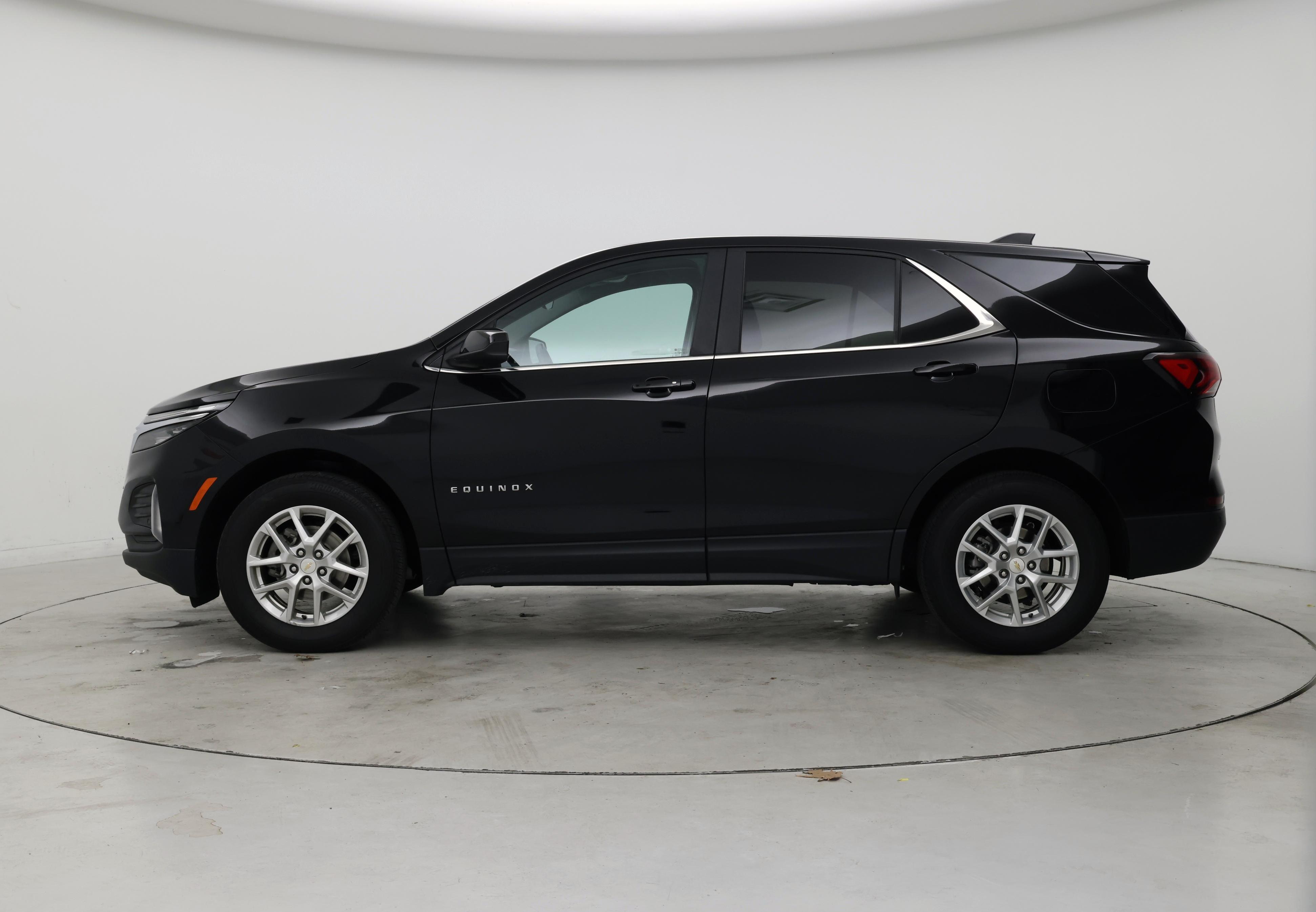 Thumbnail: 2023 Chevrolet Equinox - 3