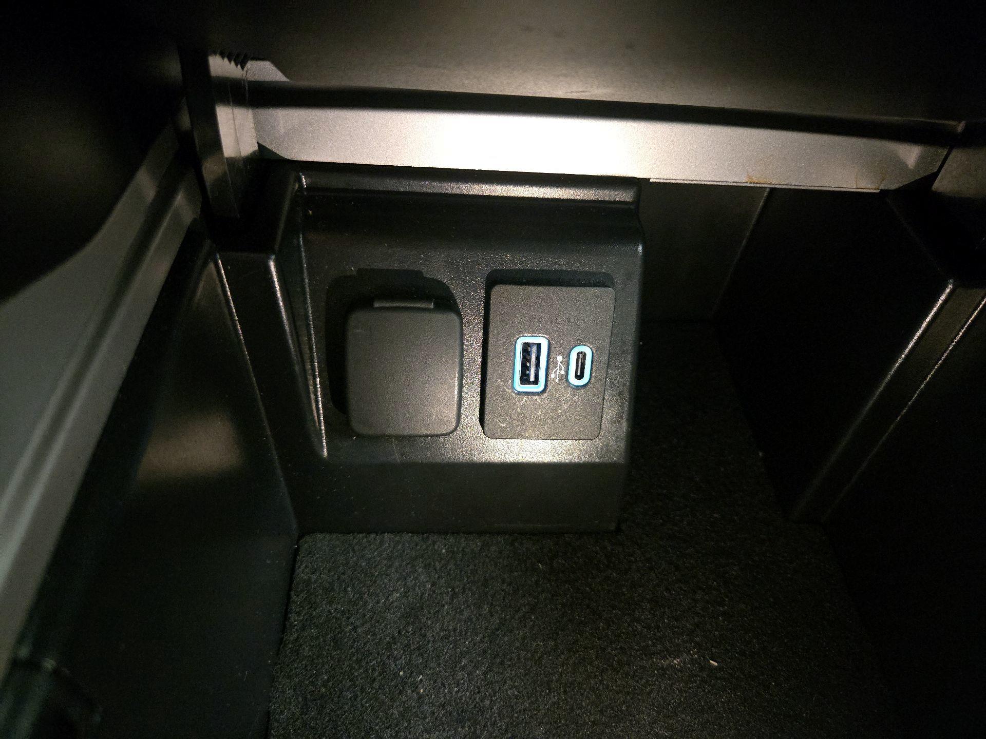 Thumbnail: 2024 Ford Explorer - 18