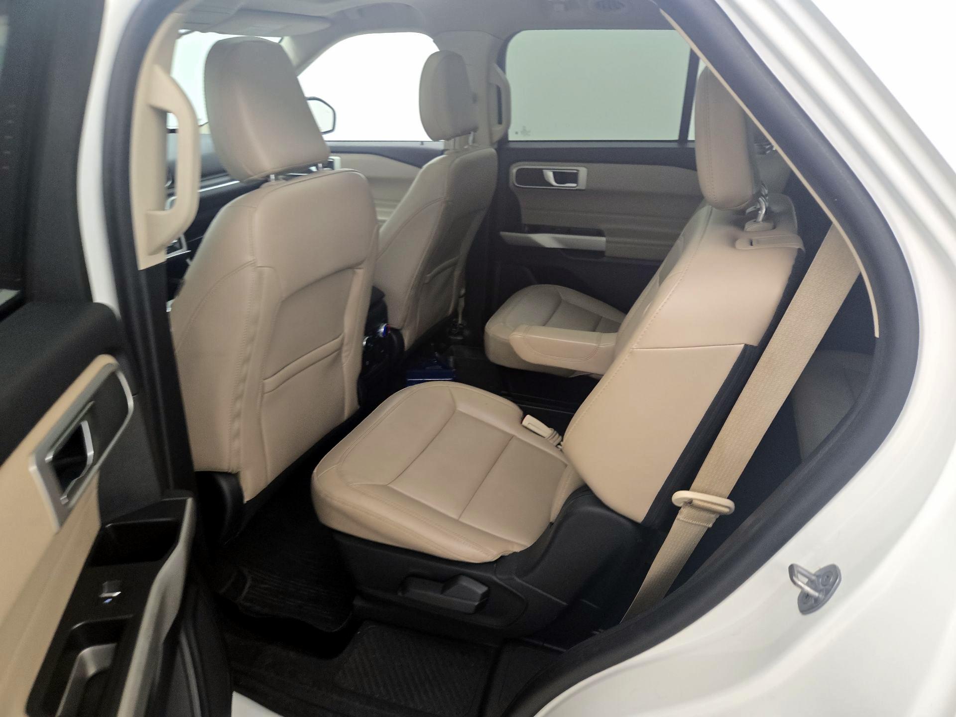 Thumbnail: 2022 Ford Explorer - 20