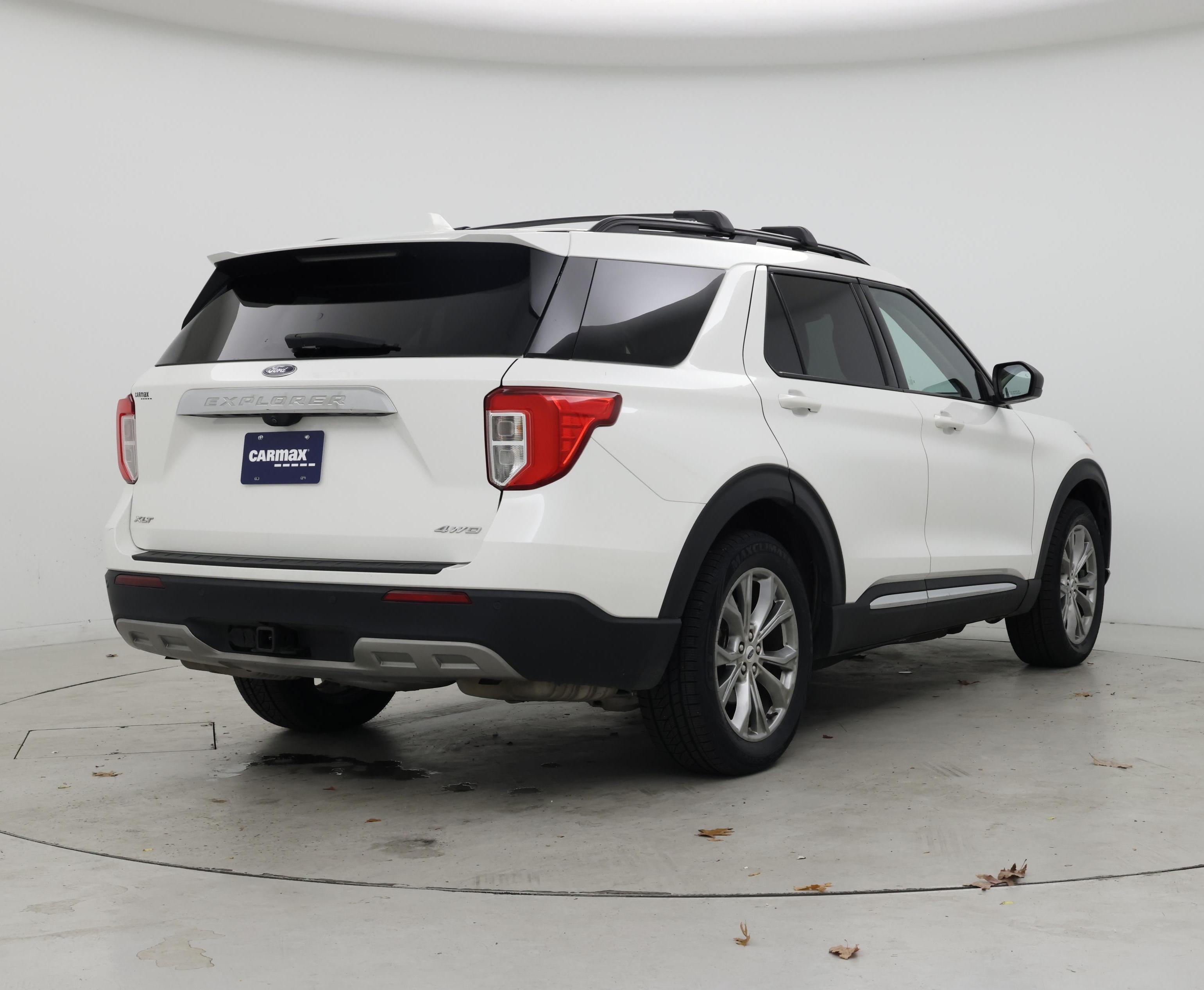 Thumbnail: 2022 Ford Explorer - 8