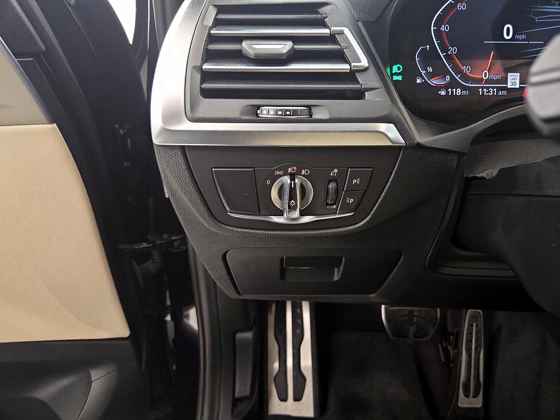 Thumbnail: 2023 BMW X4 - 13