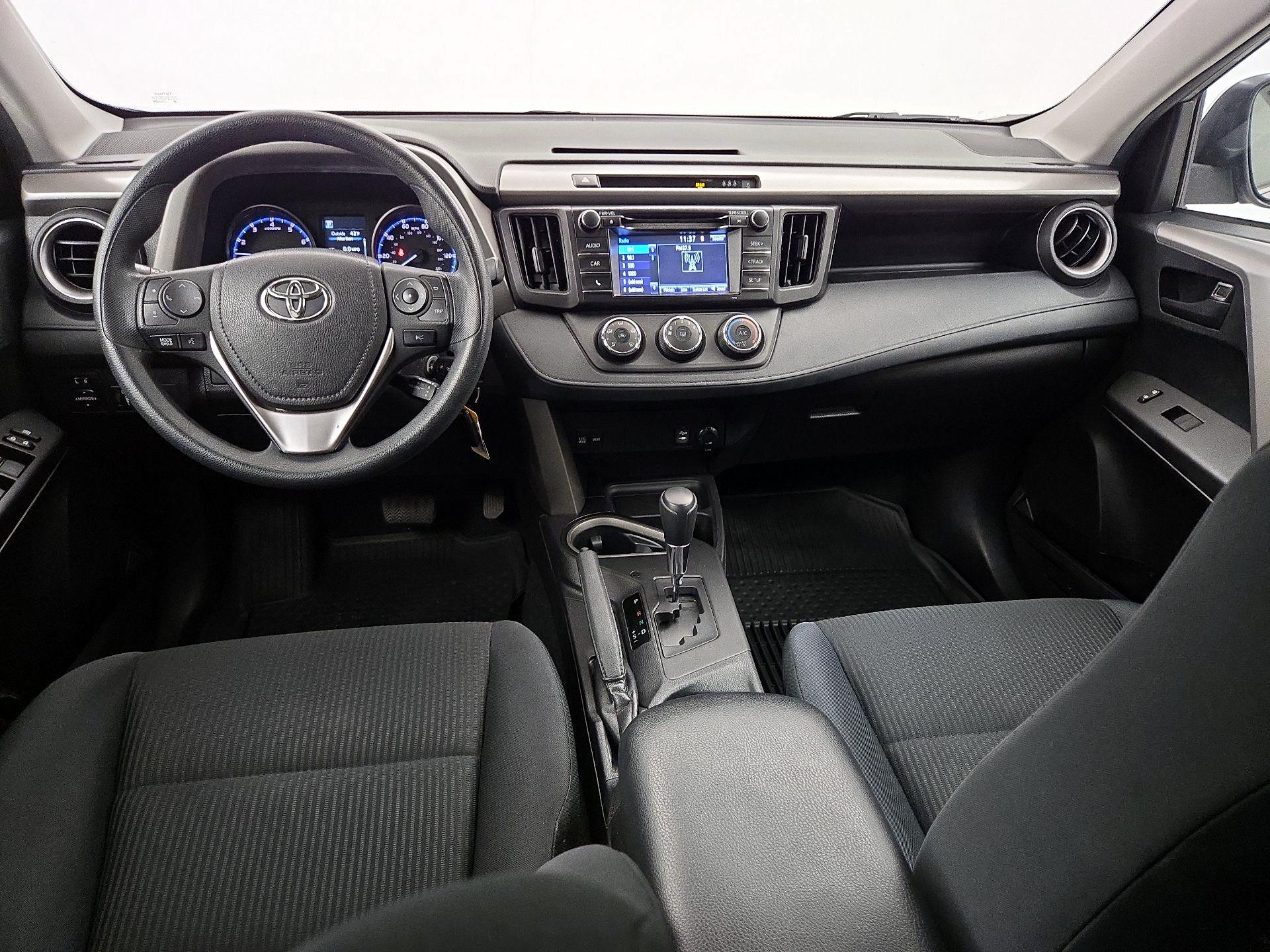 Thumbnail: 2018 Toyota RAV4 - 9