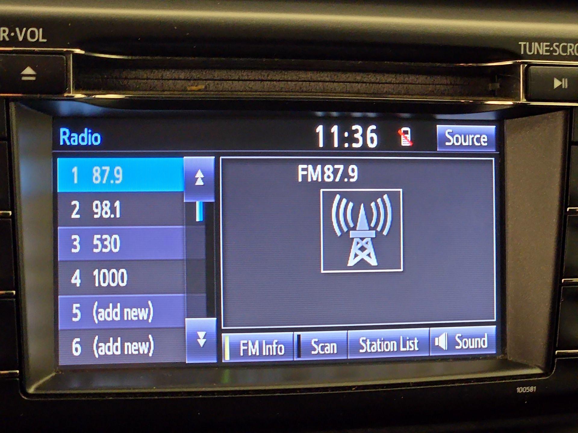 Thumbnail: 2018 Toyota RAV4 - 15