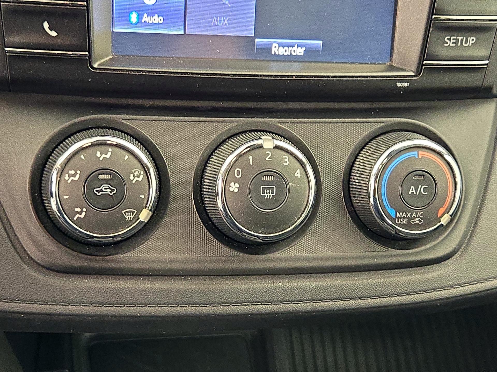 Thumbnail: 2018 Toyota RAV4 - 16