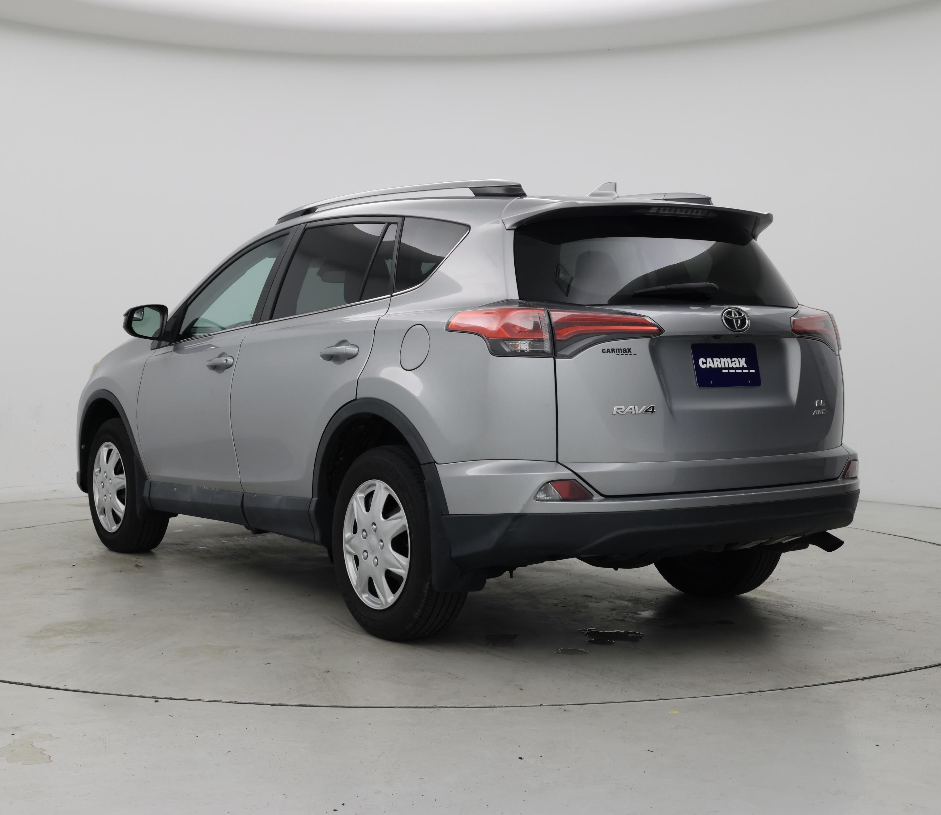 Thumbnail: 2018 Toyota RAV4 - 2