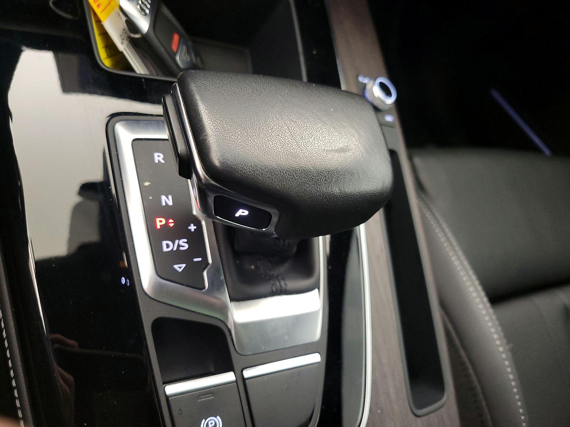 Thumbnail: 2023 Audi Q5 - 17