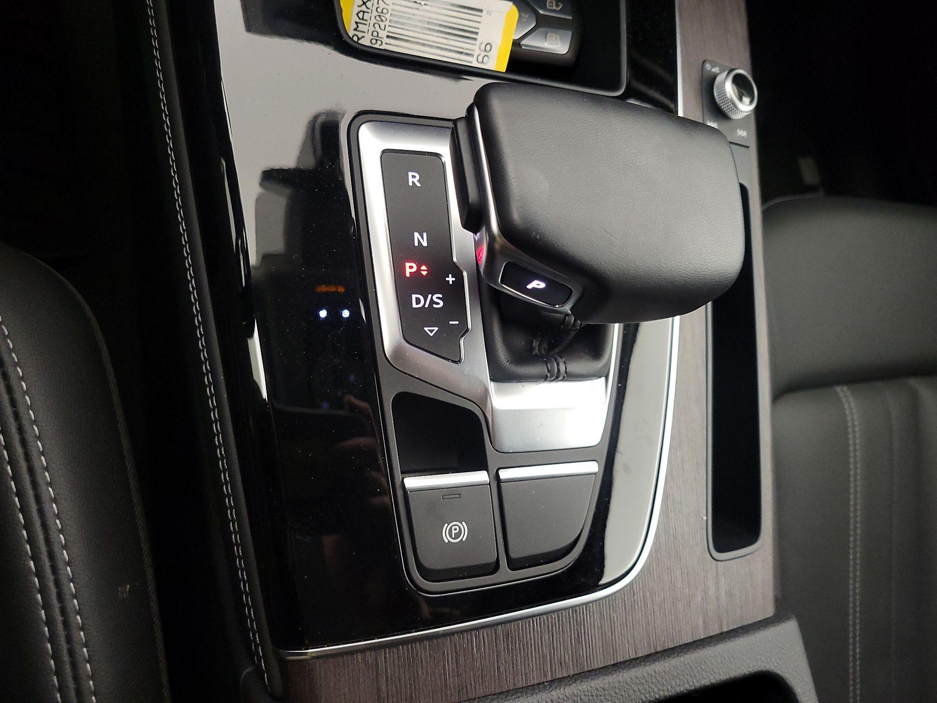 Thumbnail: 2023 Audi Q5 - 17